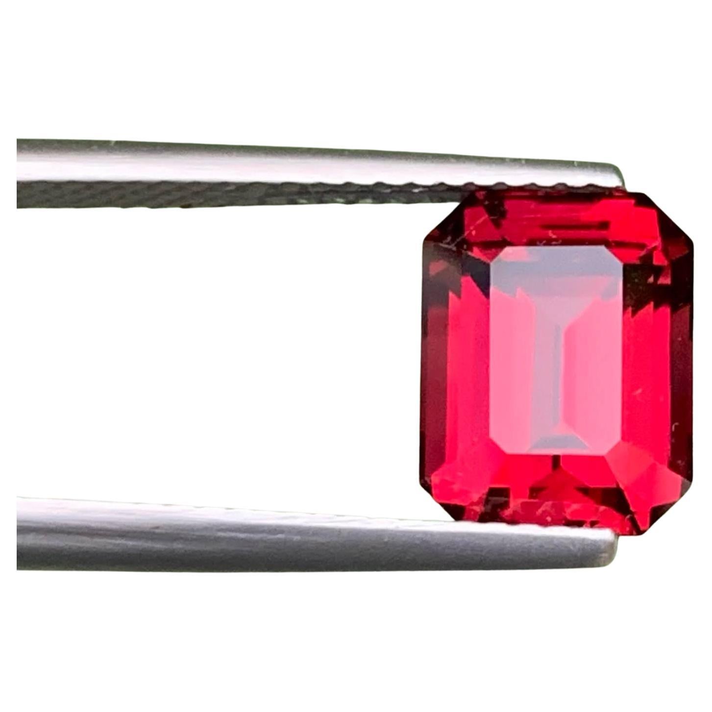 4.35 Karat natürlicher loser roter Granat Stein Smaragdschliff tansanischer Edelstein im Angebot