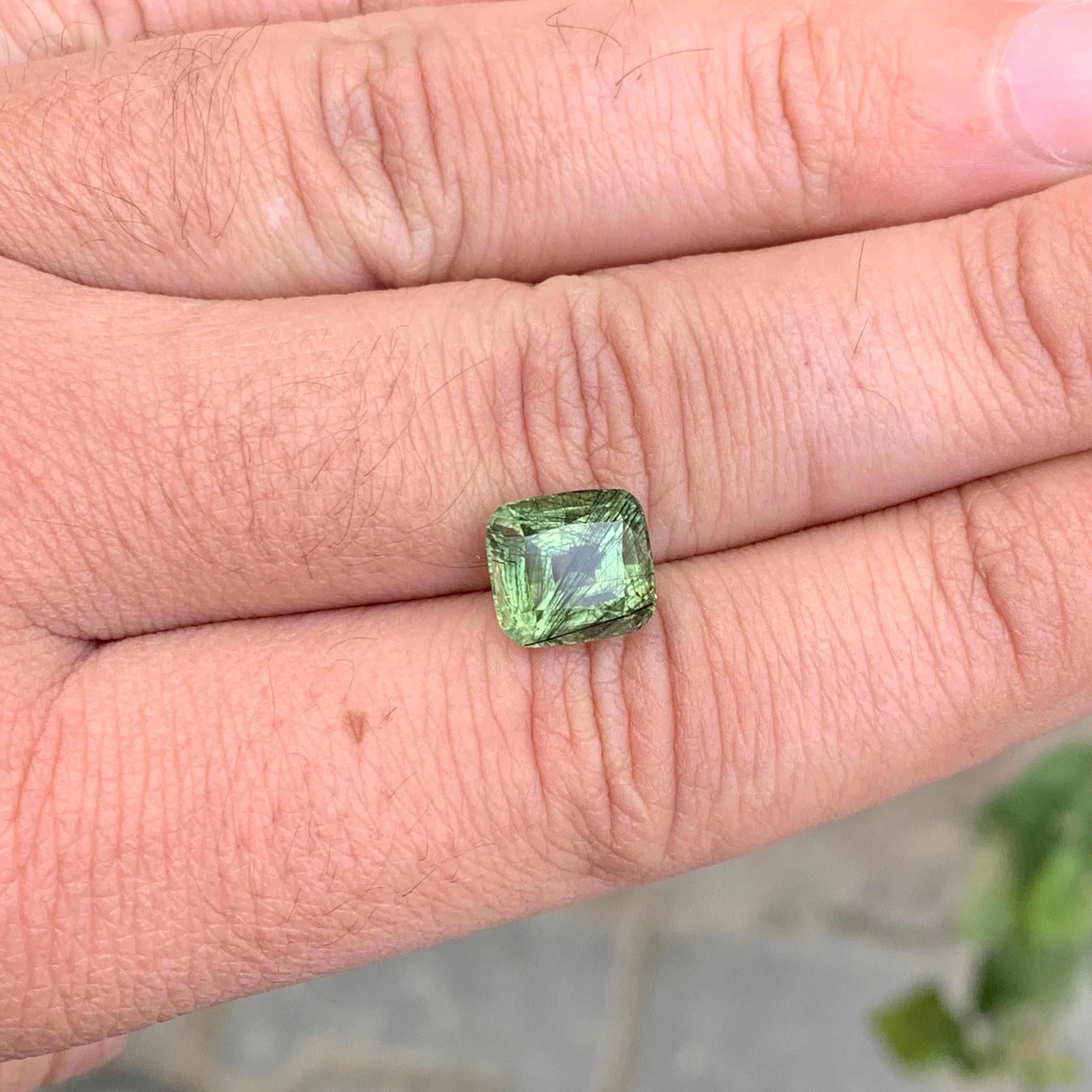 4.35 Carat Natural Loose Rutile Peridot Cushion Shape Gemstone (pierre précieuse en forme de coussin) Unisexe en vente