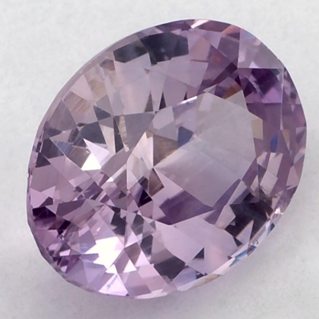 Ce saphir rose naturel offre élégance et sophistication. Avec sa riche saturation des couleurs et sa coupe précise, il constitue la pièce maîtresse parfaite pour une bague de fiançailles ou une création de joaillerie de luxe.

🔹 Traitement :