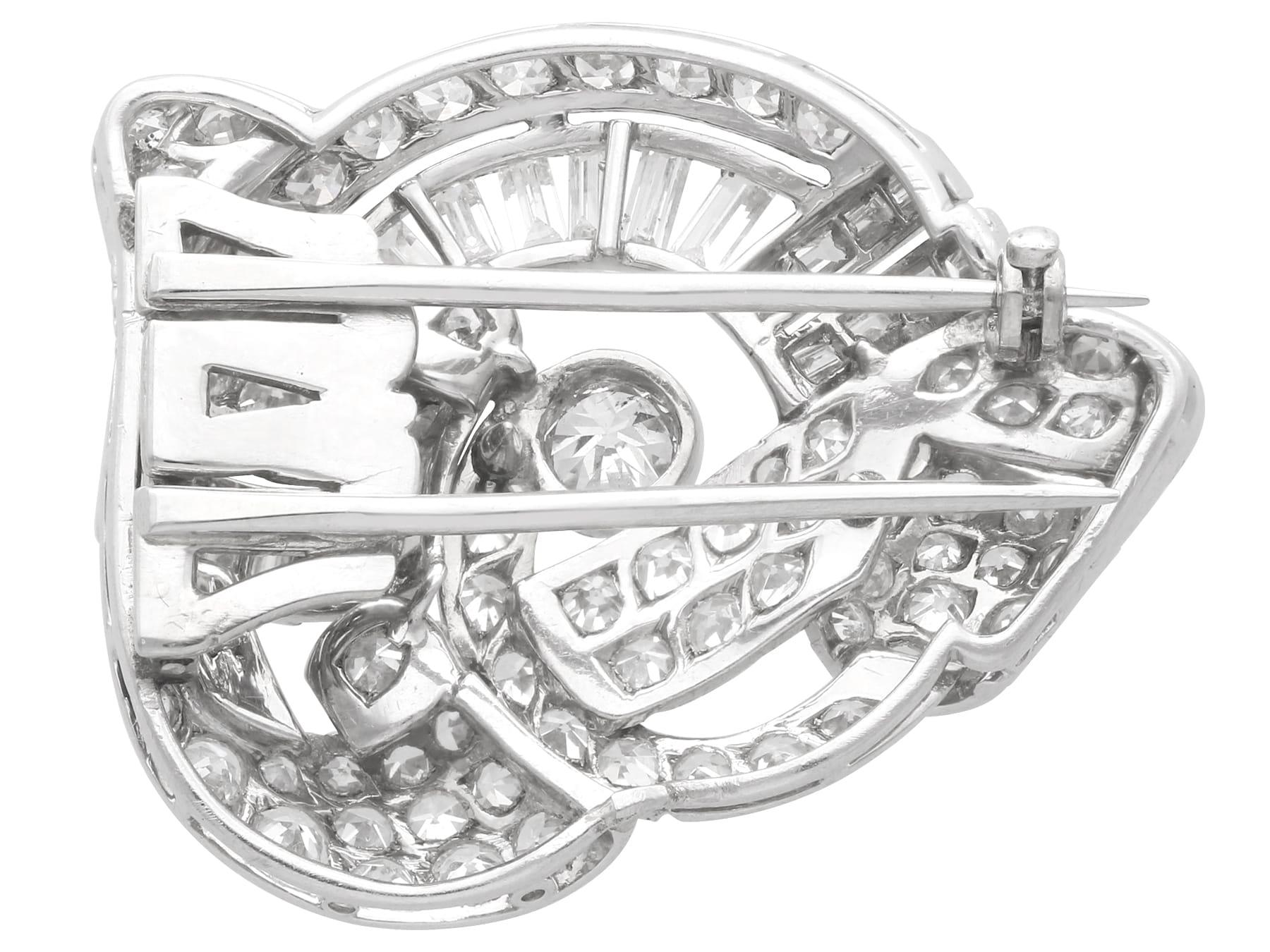 Broche de clip de diamantes y platino de 4,35 ct - Art Déco - Antiguo Circa 1935 en venta 2