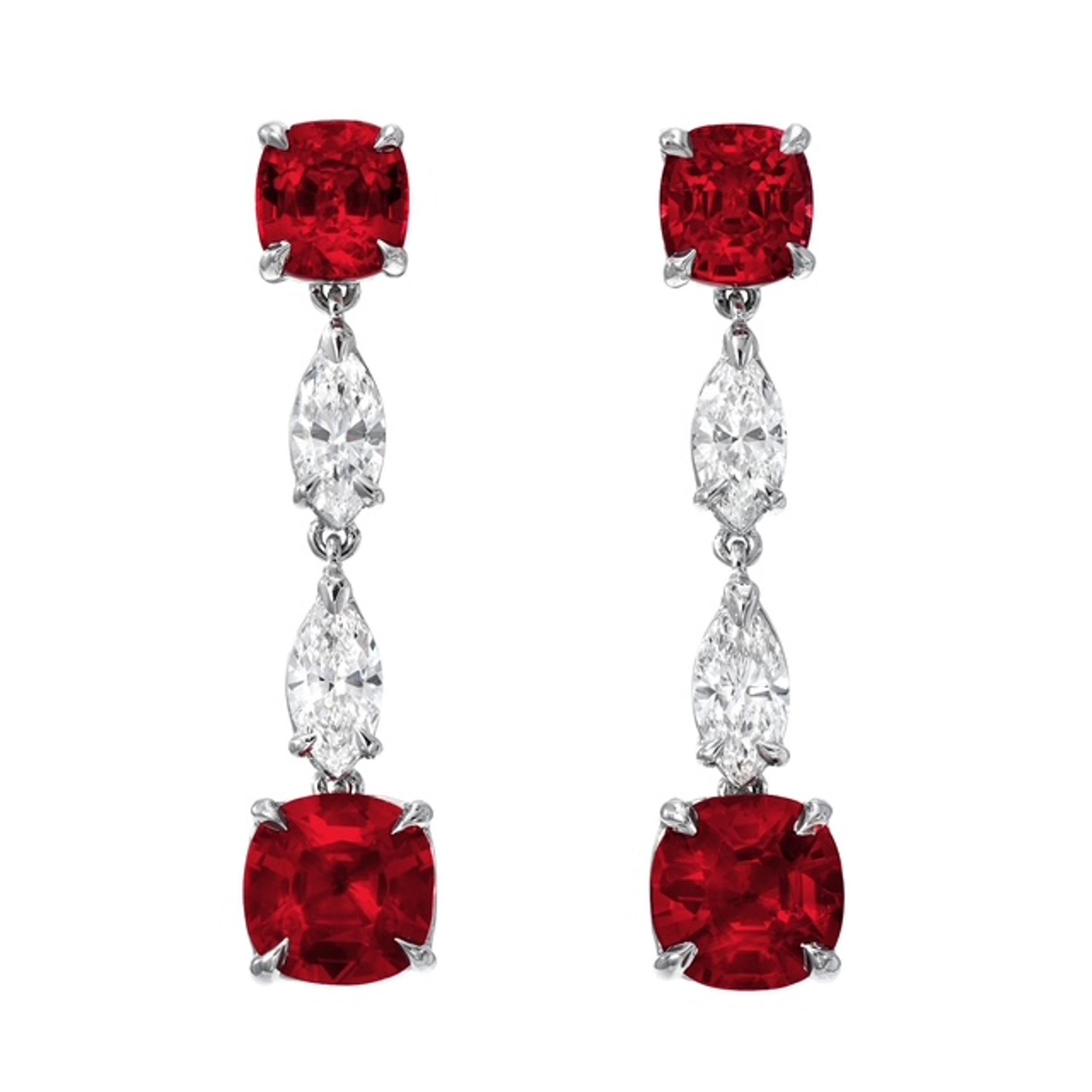 Orecchini in platino con rubino non riscaldato e diamanti 4,35 - Regalo romantico di lusso in vendita 1