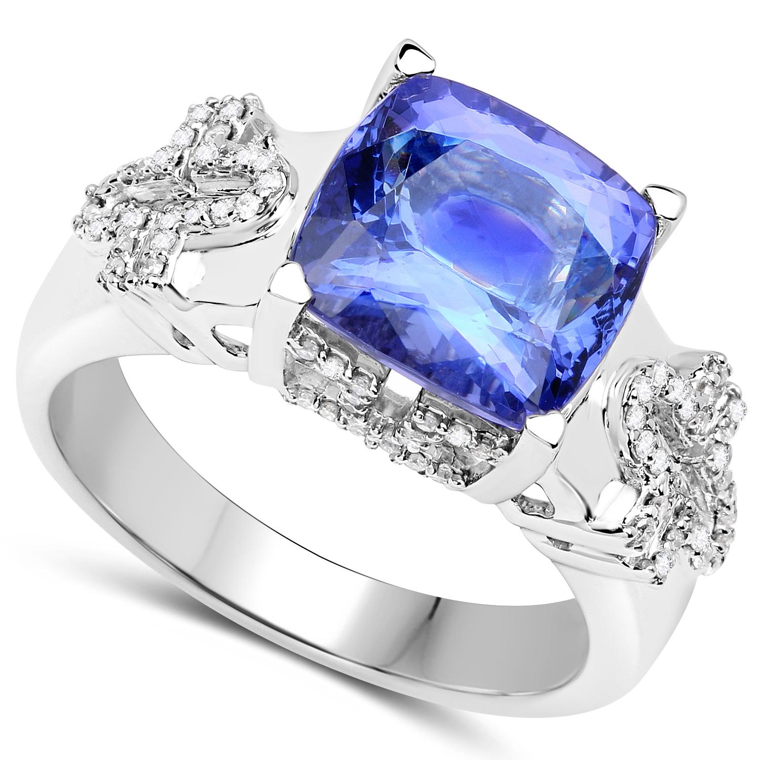 Contemporary 4.36 Carat Tanzanite and Diamond 14 Karat White Gold Cocktail Ring For Sale