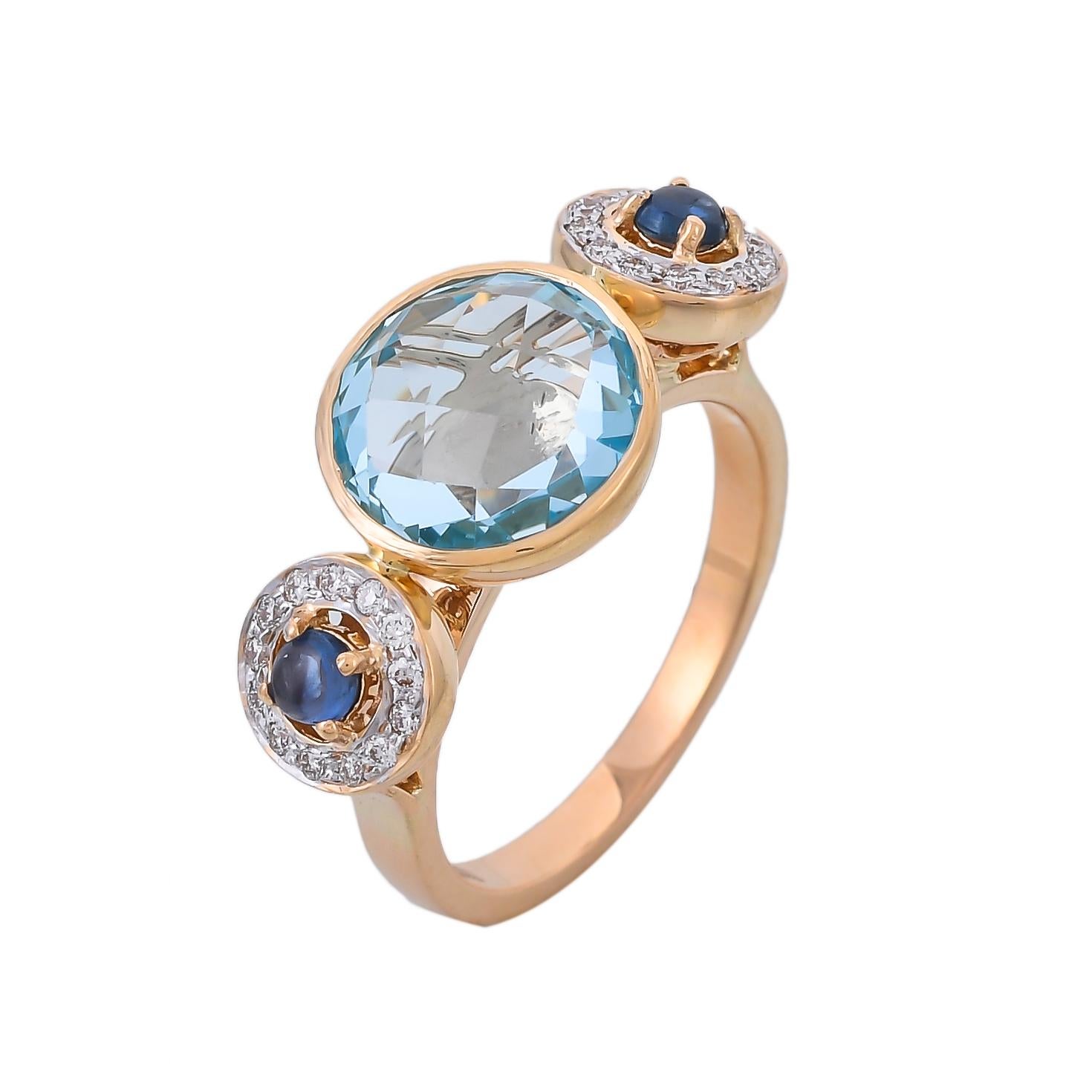 Modern 4.36 Carat Blue Topaz Blue Sapphire and Diamond 18 Karat Yellow Gold Ring For Sale