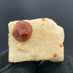 43,62 Gramm Feiner Spessartin-Granat mit Feldspat-Probe aus Skardu, Pakistan