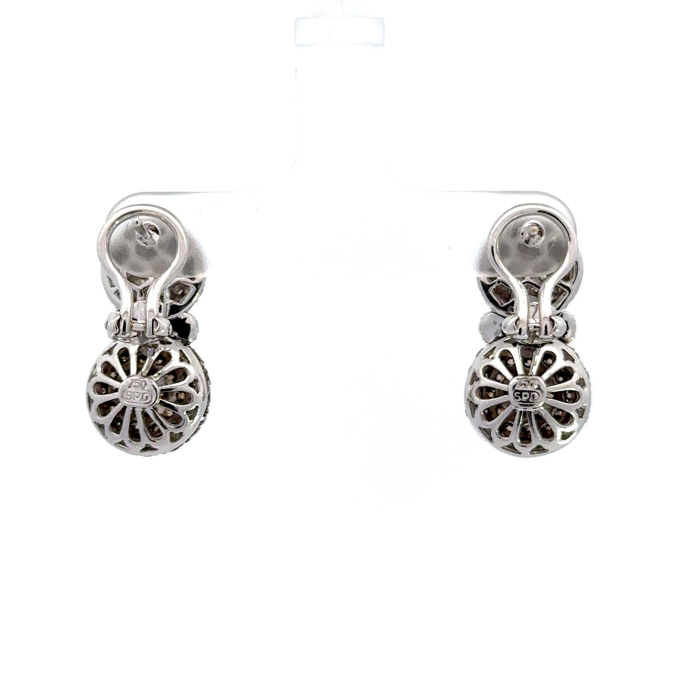 4.36ct of Natural Brown & White Diamond, Pineapple Earrings in 18kt White Gold  In New Condition For Sale In Westmount, CA