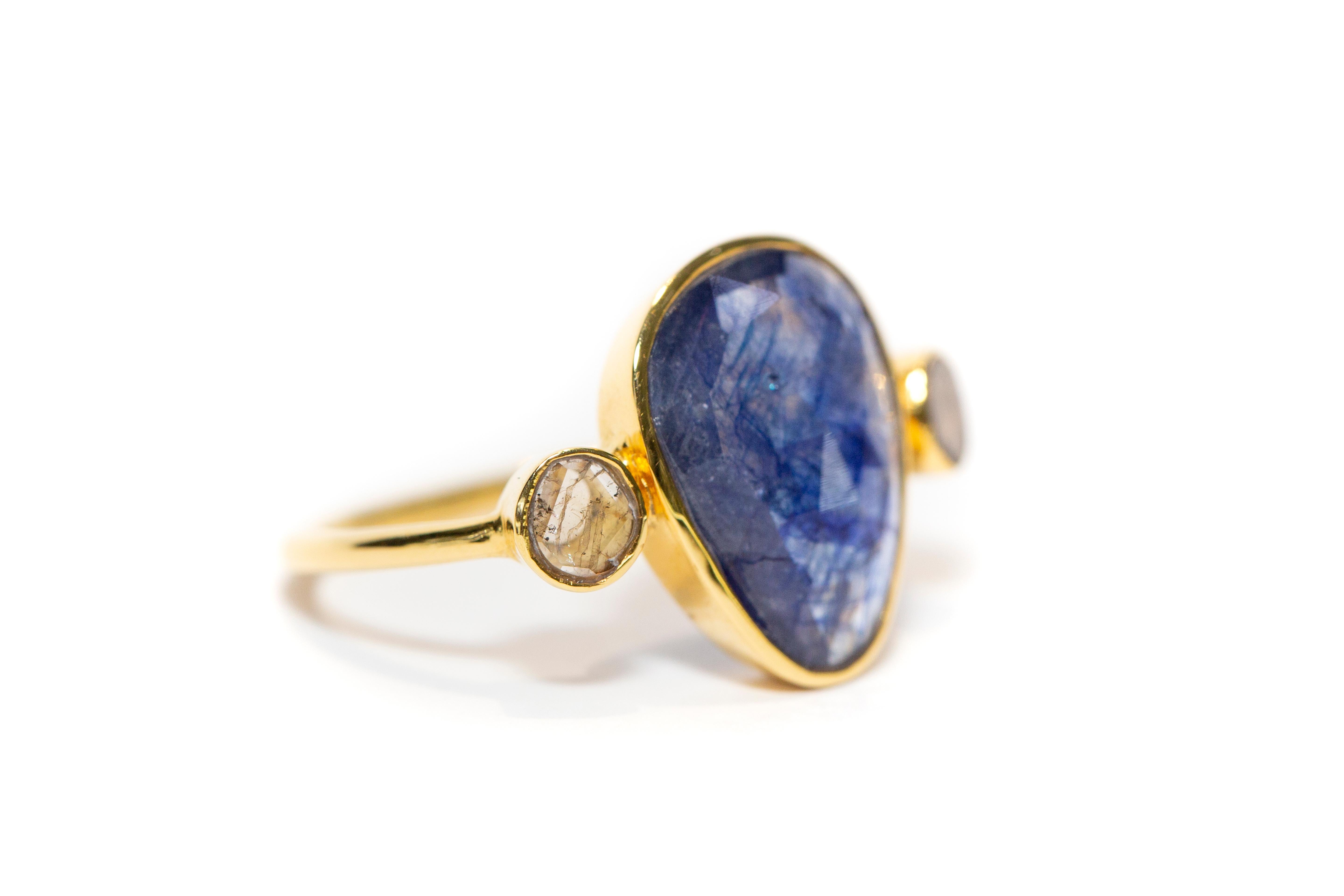 4,37 Karat Blauer Saphir Diamant Rosenschliff 18 KT Gelbgold Kunsthandwerker Ring  im Zustand „Neu“ im Angebot in London, GB