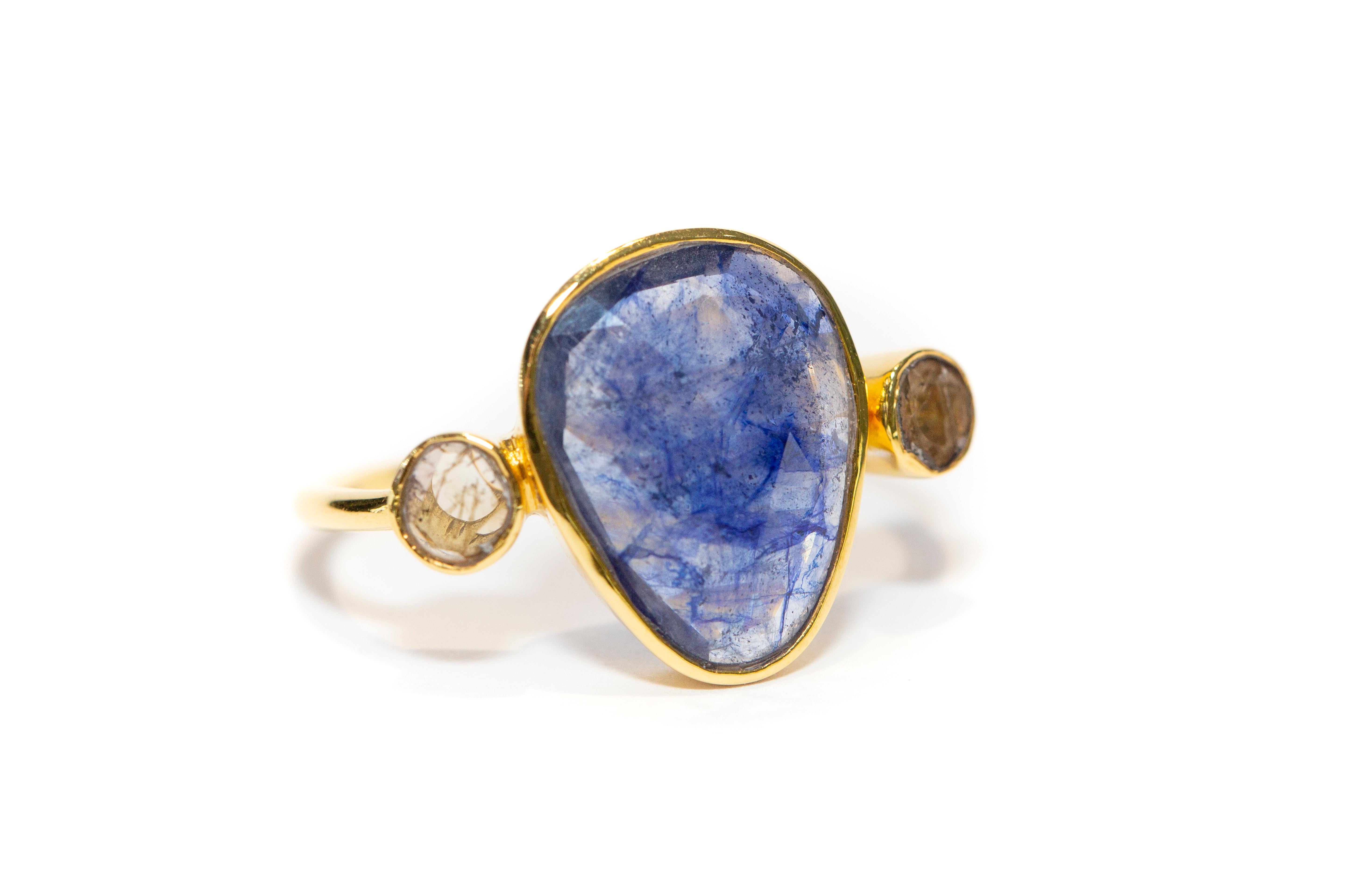 4,37 Karat Blauer Saphir Diamant Rosenschliff 18 KT Gelbgold Kunsthandwerker Ring  im Angebot 2