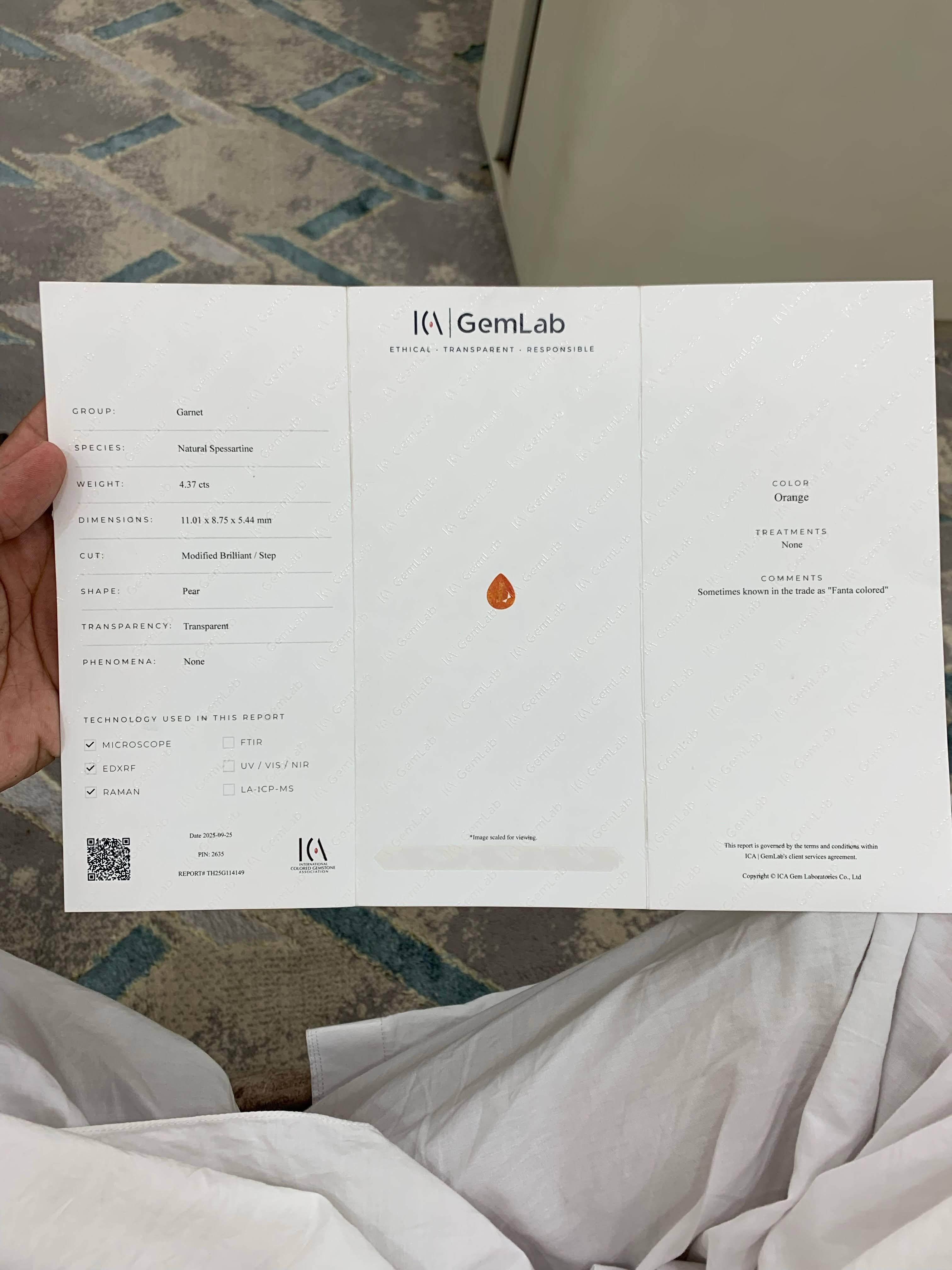 Moderne 4.37 Carat Certified Natural Loose Spessartite Garnet Pear Cut African Gemstone (pierre précieuse africaine) en vente