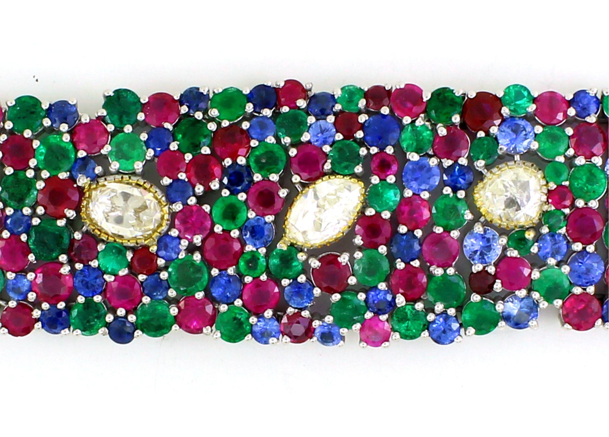Round Cut 43.71 cts of Emerald, Ruby and Sapphire Bracelet For Sale