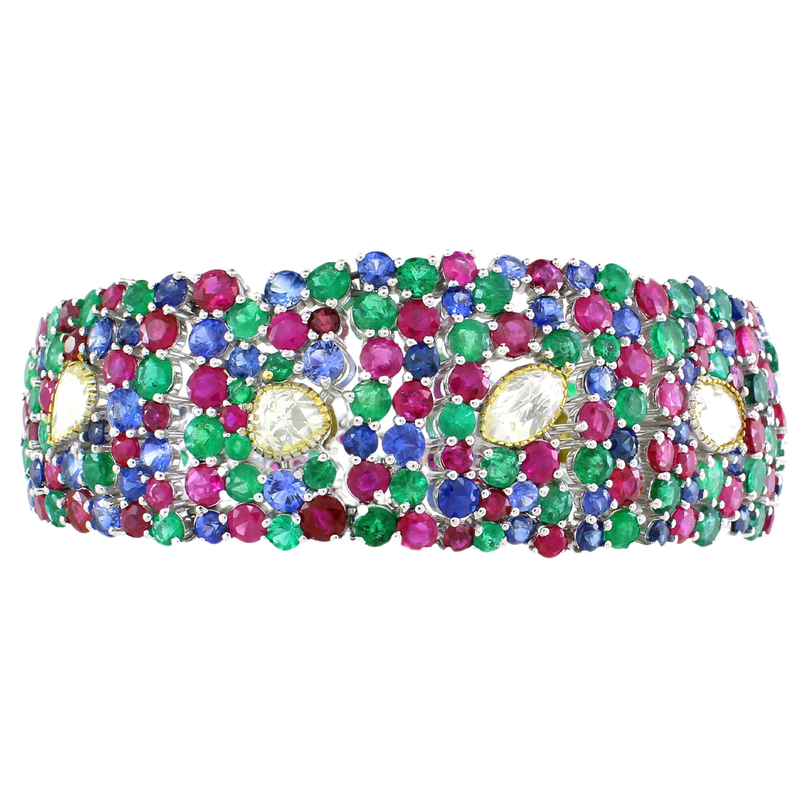 Bracciale con smeraldo, rubino e zaffiro da 43,71 carati