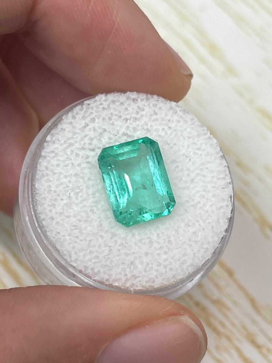 Emerald Cut 4.37ct Pastel Green Colombian Emerald 11x9mm Classic Cut Genuine May Birthstone For Sale