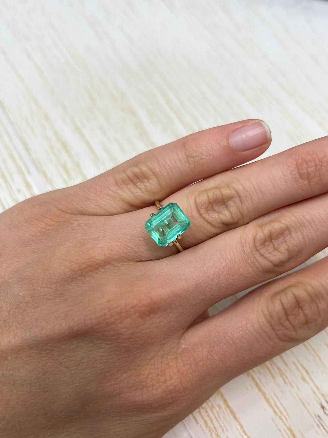 4.37ct Pastel Green Colombian Emerald 11x9mm Classic Cut Genuine May Birthstone For Sale 2