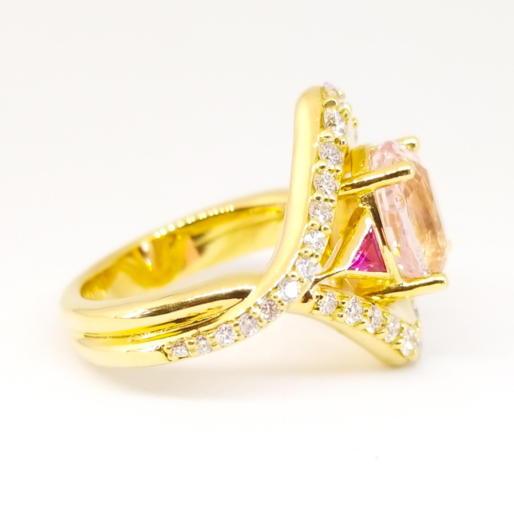 4.38 Carat AAA Lotus Pink Sapphire White Diamond Ruby Cocktail Ring 18K Yellow In New Condition In Lambertville , NJ