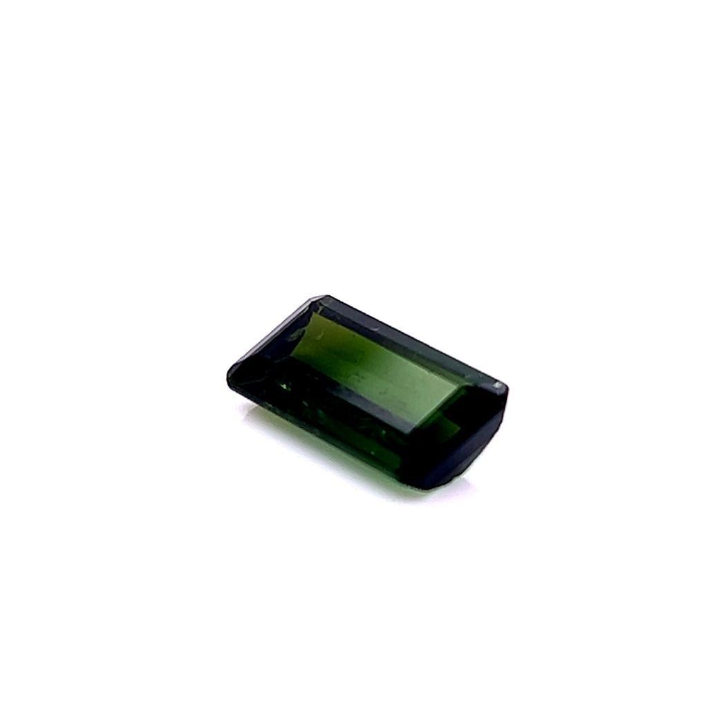 Contemporain 4.38 Carat Emerald cut Tourmaline en vente