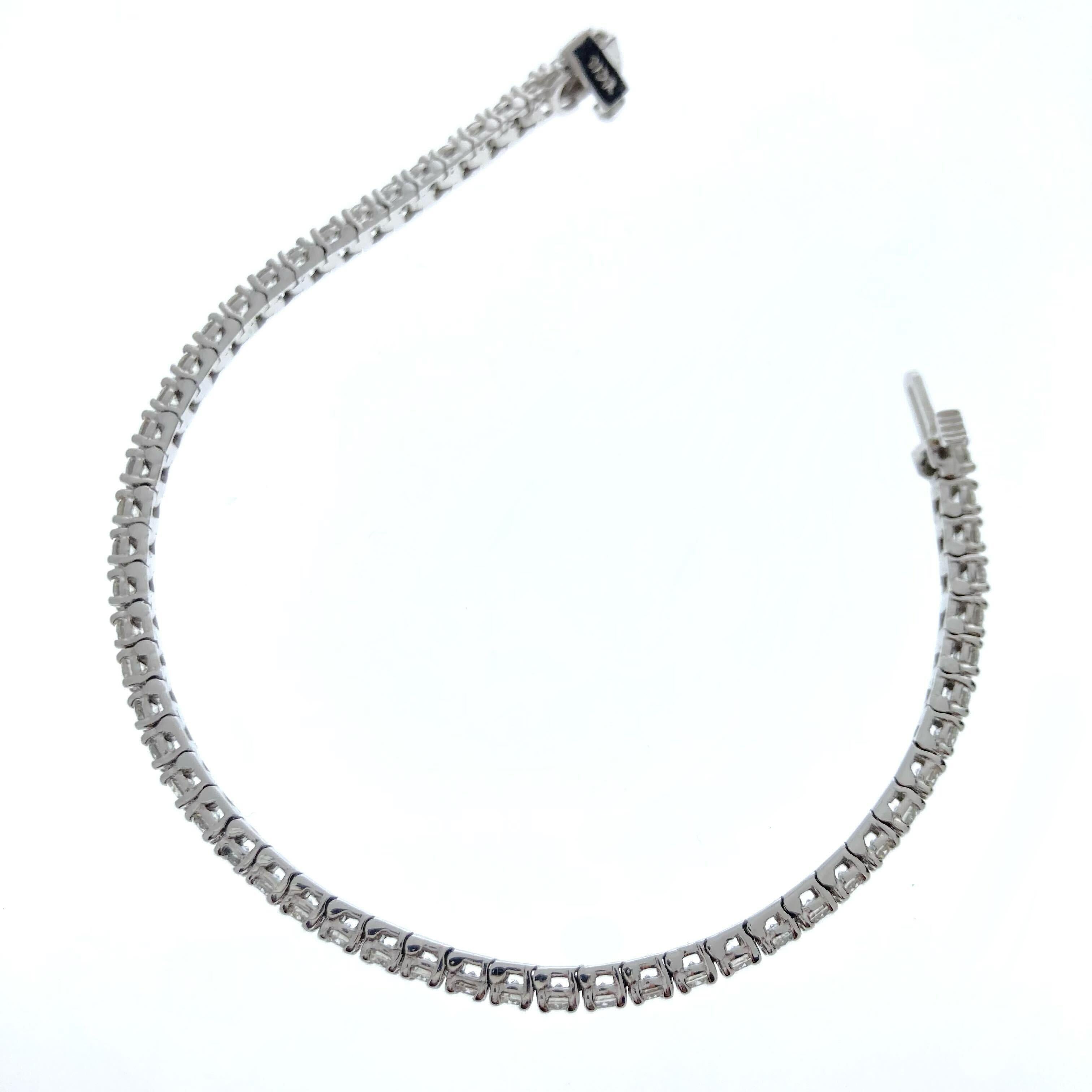 Round Cut 4.38 Carat Round Diamond Bracelets In 14k White Gold For Sale
