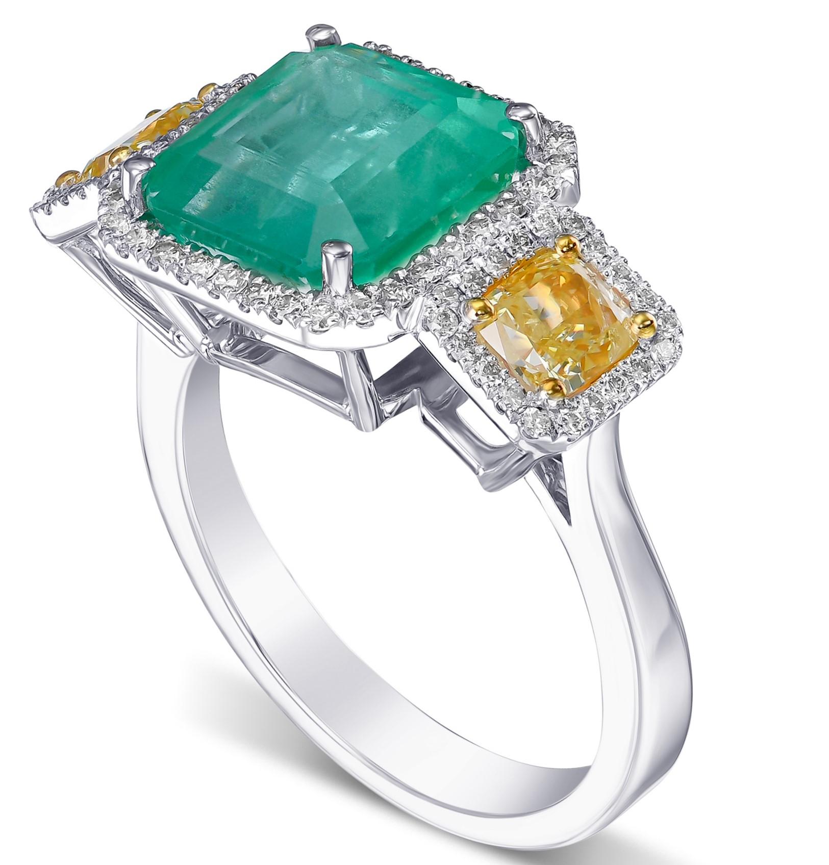 $1 NO RESERVE - 4.39ct Emerald, 1.17ct Fancy Diamonds & 0.50ct F-G Diamonds 1