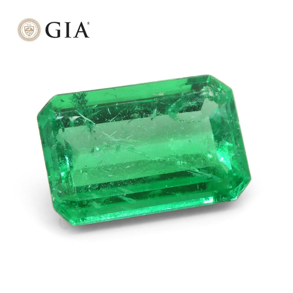 4.39ct Octagonal/Emerald Green Emerald GIA Certified Colombia   For Sale 1