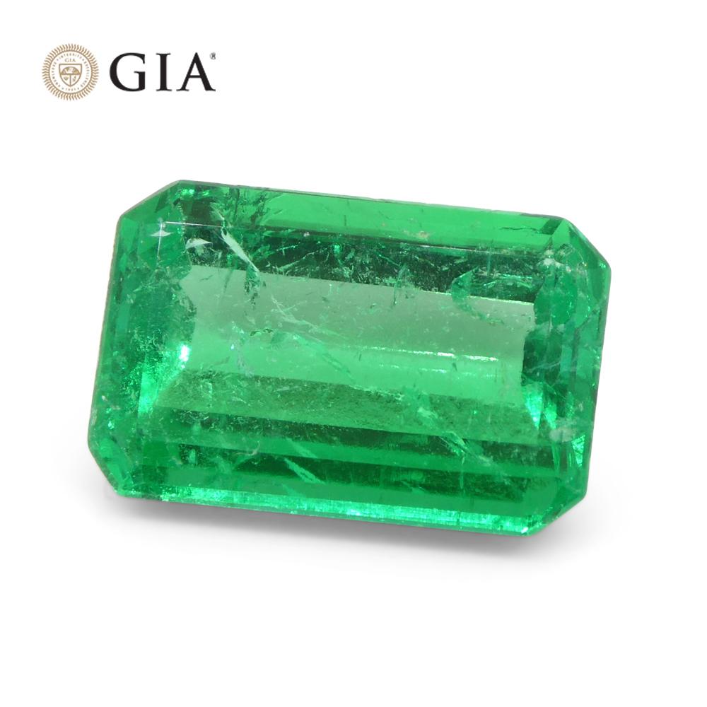 4.39ct Octagonal/Emerald Green Emerald GIA Certified Colombia   For Sale 2