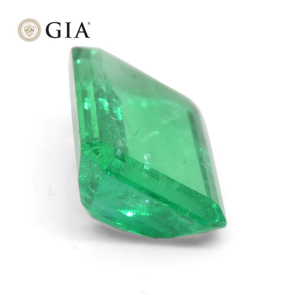 4.39ct Octagonal/Emerald Green Emerald GIA Certified Colombia   For Sale 3