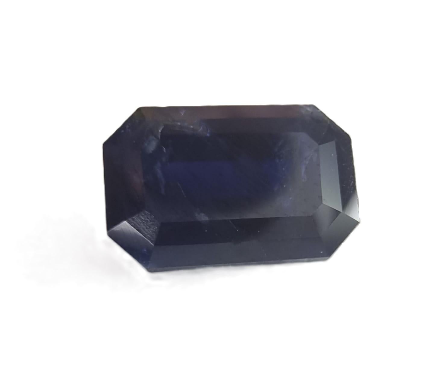 Contemporain 4.39ct Rectangular Cut Natural Dark Blue Sapphire Gemstone (Saphir bleu foncé naturel) en vente