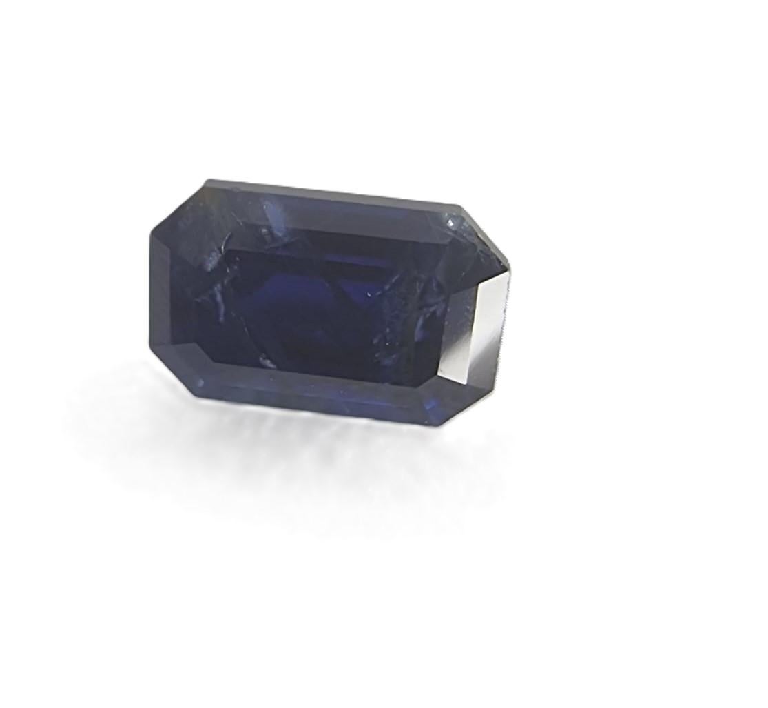 Taille émeraude 4.39ct Rectangular Cut Natural Dark Blue Sapphire Gemstone (Saphir bleu foncé naturel) en vente