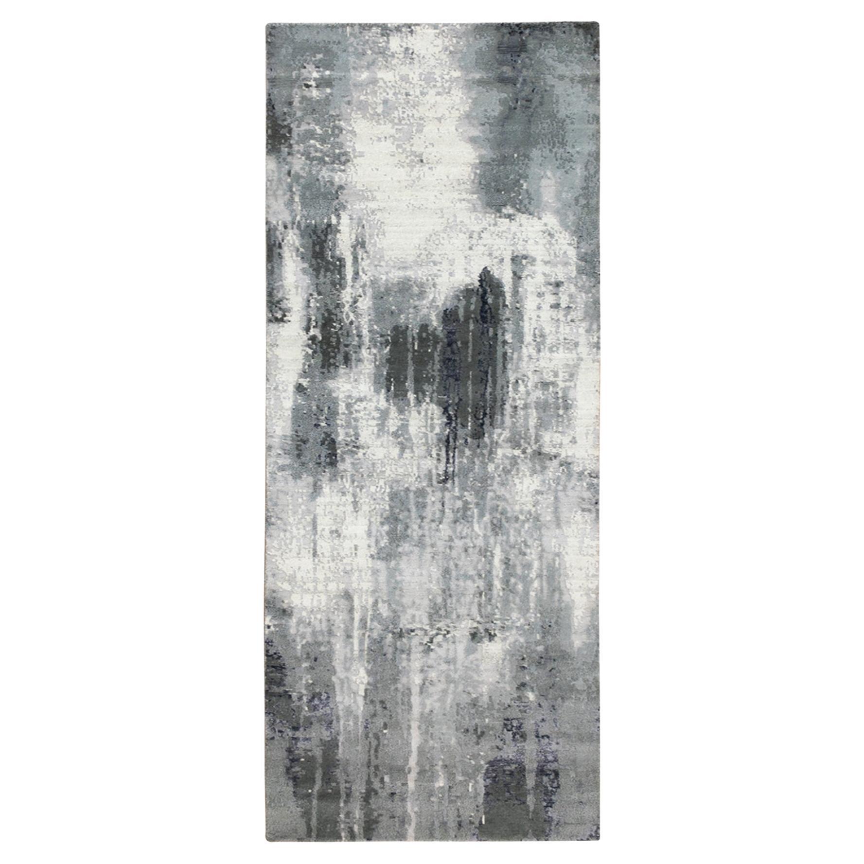 4'3"x10' Gray Hand Knotted Abstract Design Wool and Silk Runner Rug