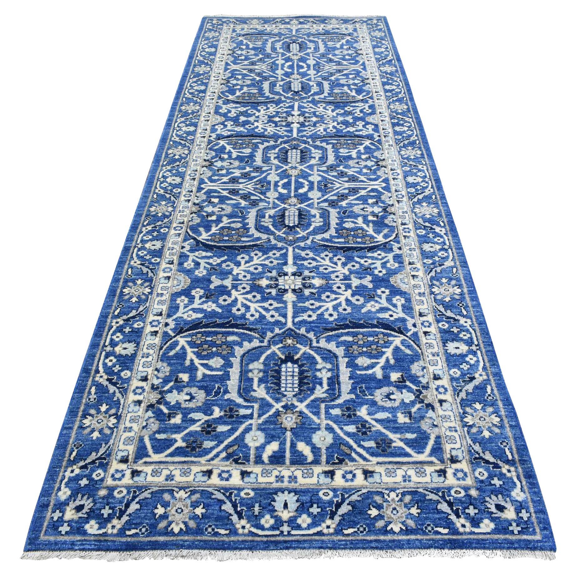 4'3 "x11'9" Kobaltblauer feiner Peshawar Teppich aus weicher Wolle, handgeknüpft, breit im Angebot