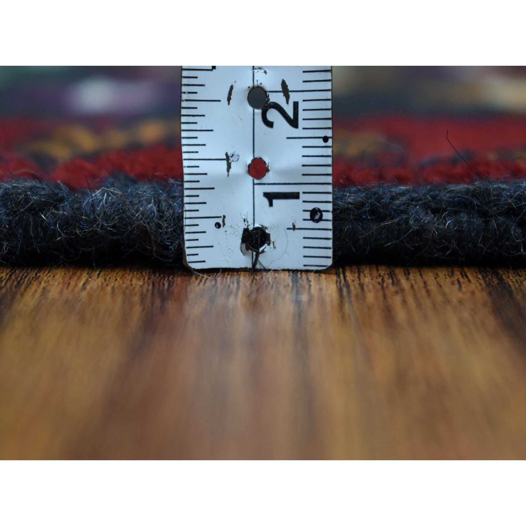 Noué à la main 4'3 