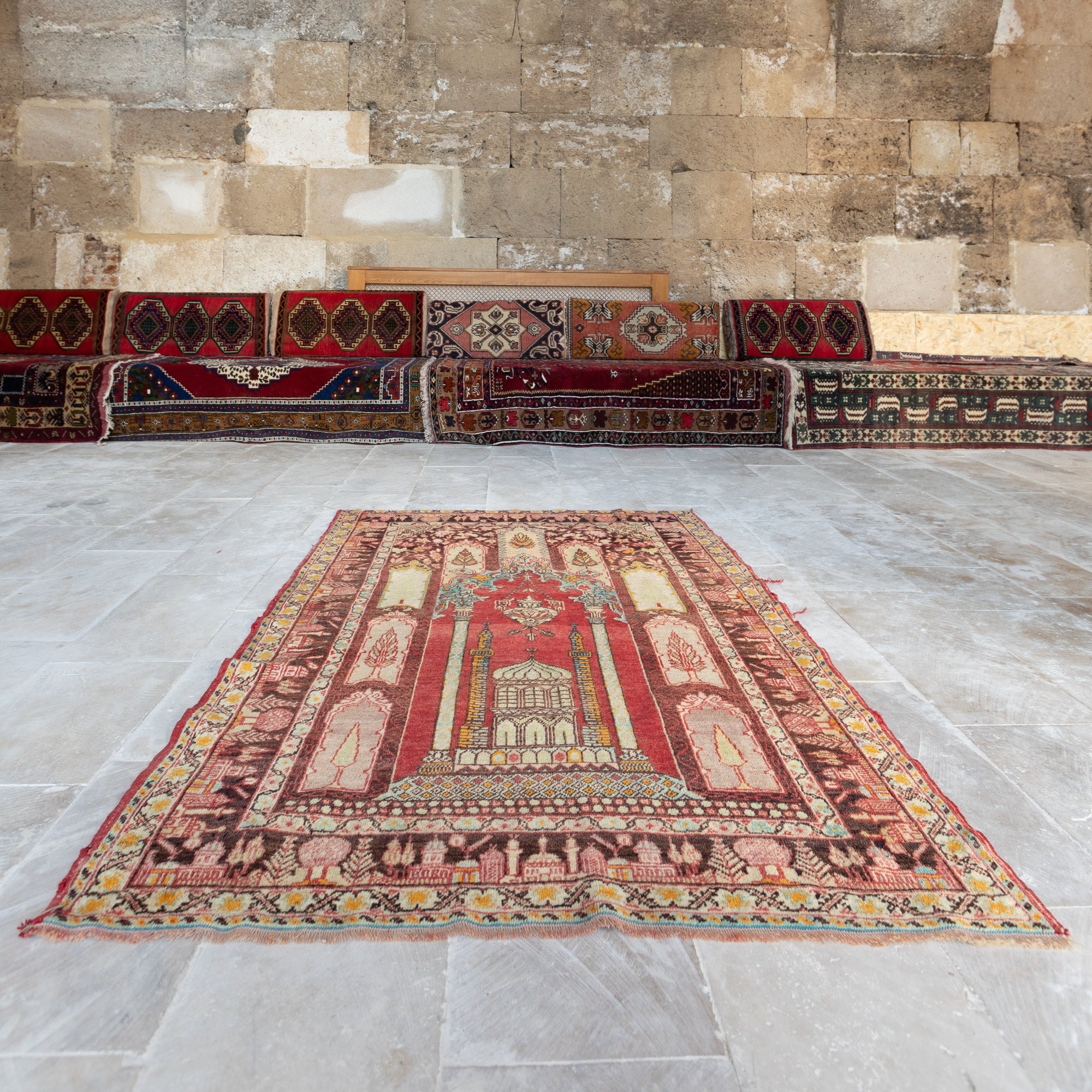 4.3x6 Ft Semi Antique Tapis de prière en laine de Cappadoce fait à la main en Turquie. Ca 1940