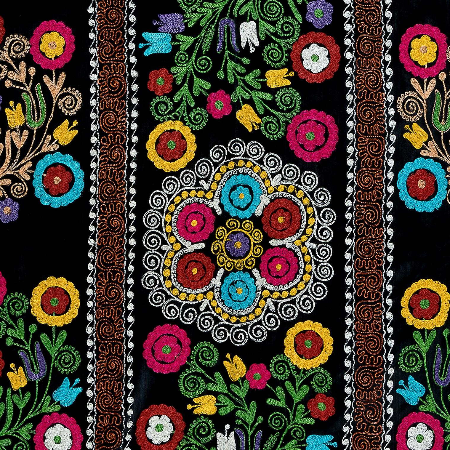 Uzbek 4.3x6.8 Ft Silk Embroidery Bed Cover, Black Wall Hanging, Vintage Suzani Throw For Sale