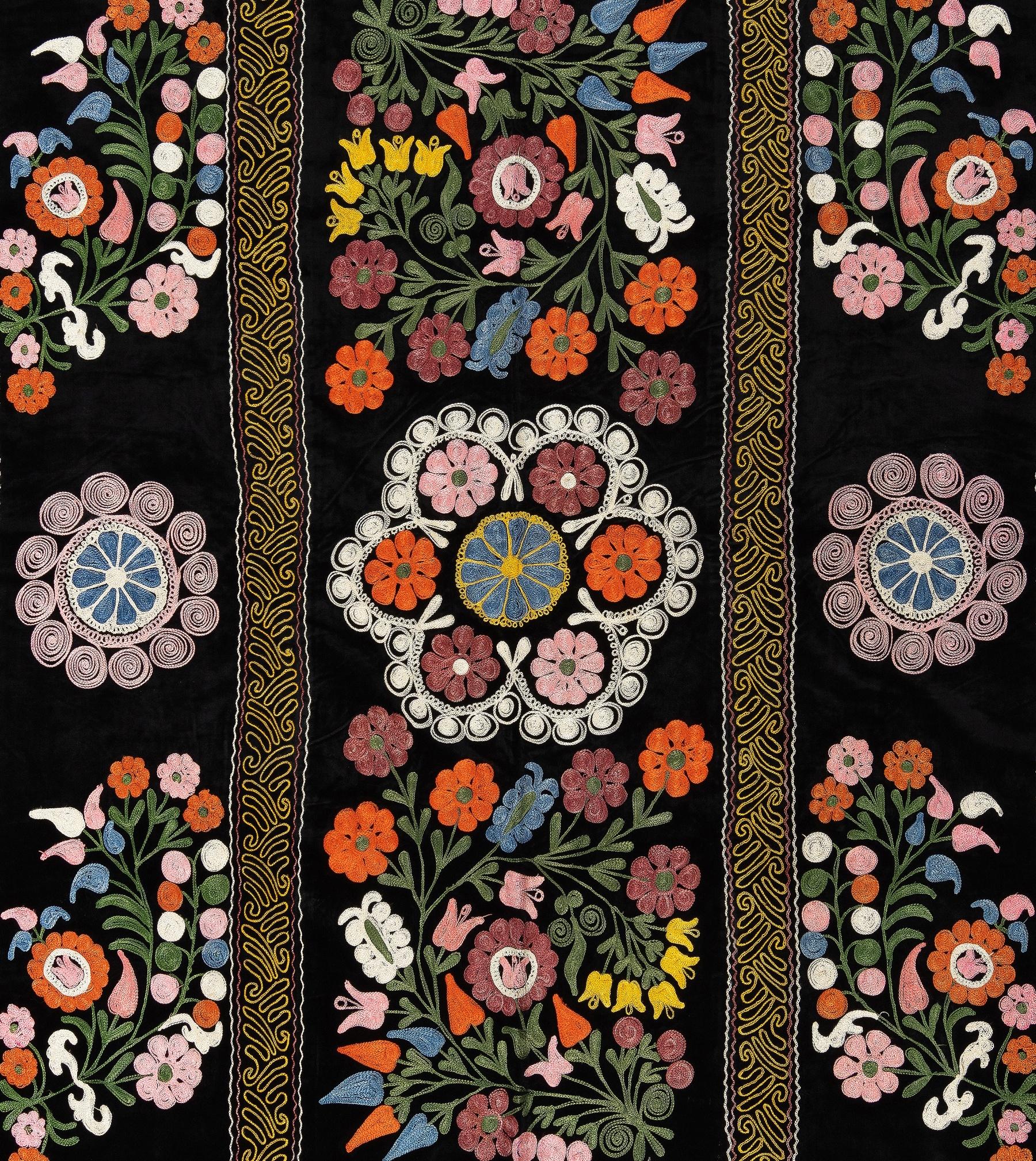 Uzbek 4.3x6.8 Ft Vintage Silk Embroidery Bed Cover, Asian Suzani Wall Hanging in Black For Sale
