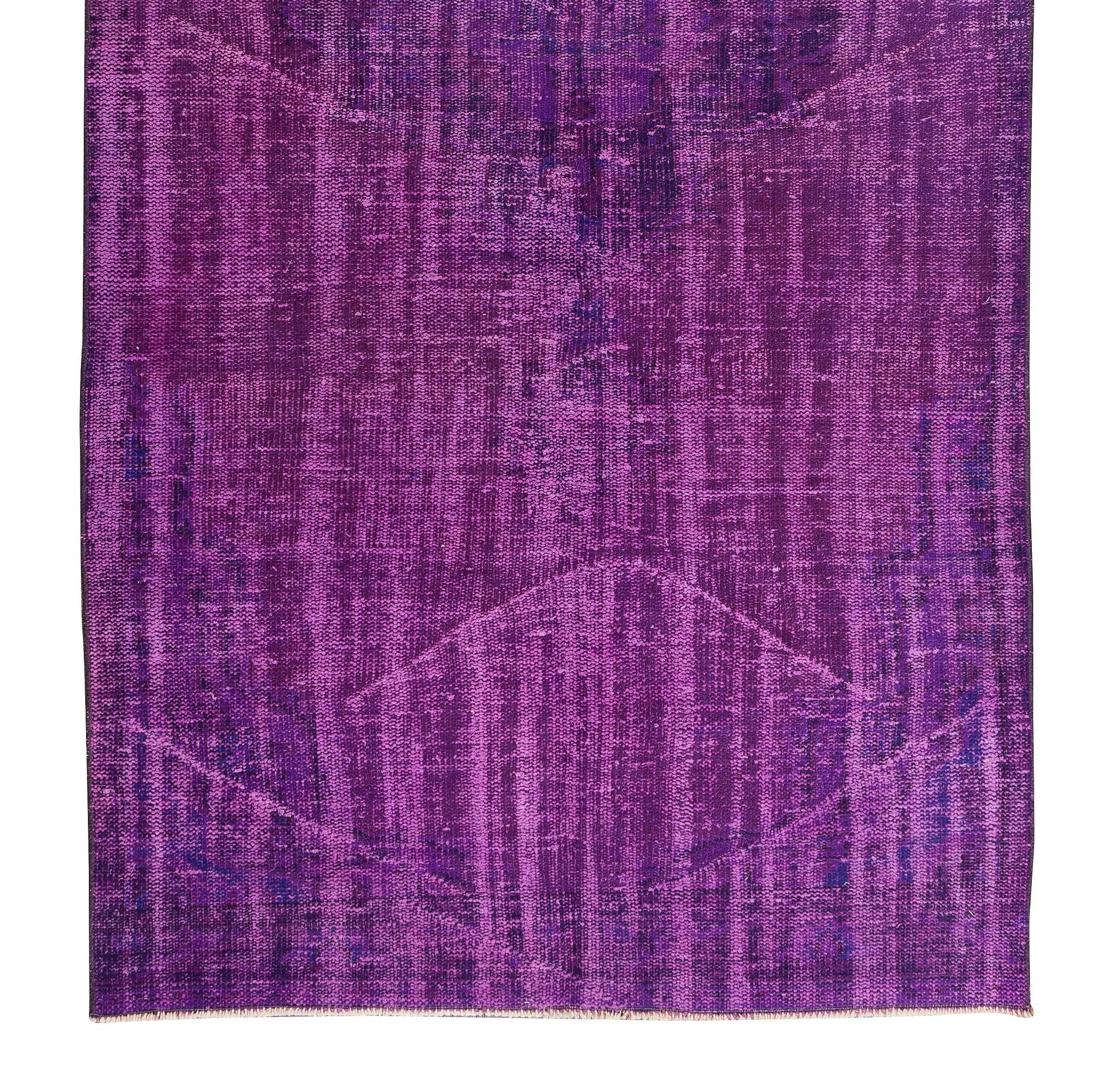 20th Century 4.3x9 Ft Contemporary Hand Knotted Turkish Rug in Purple for Modern Interiors For Sale
