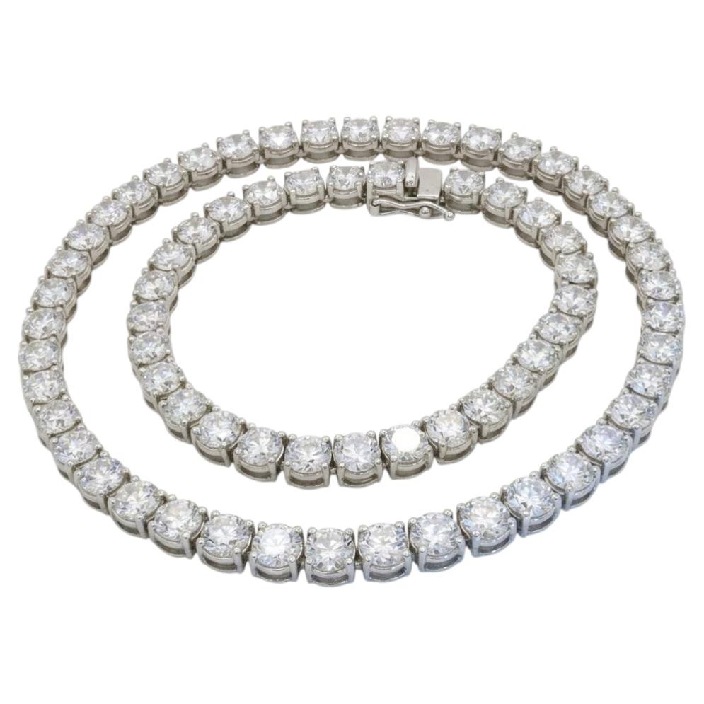 Collar tipo «tenis» con diamantes de 44 quilates en oro blanco de 18k