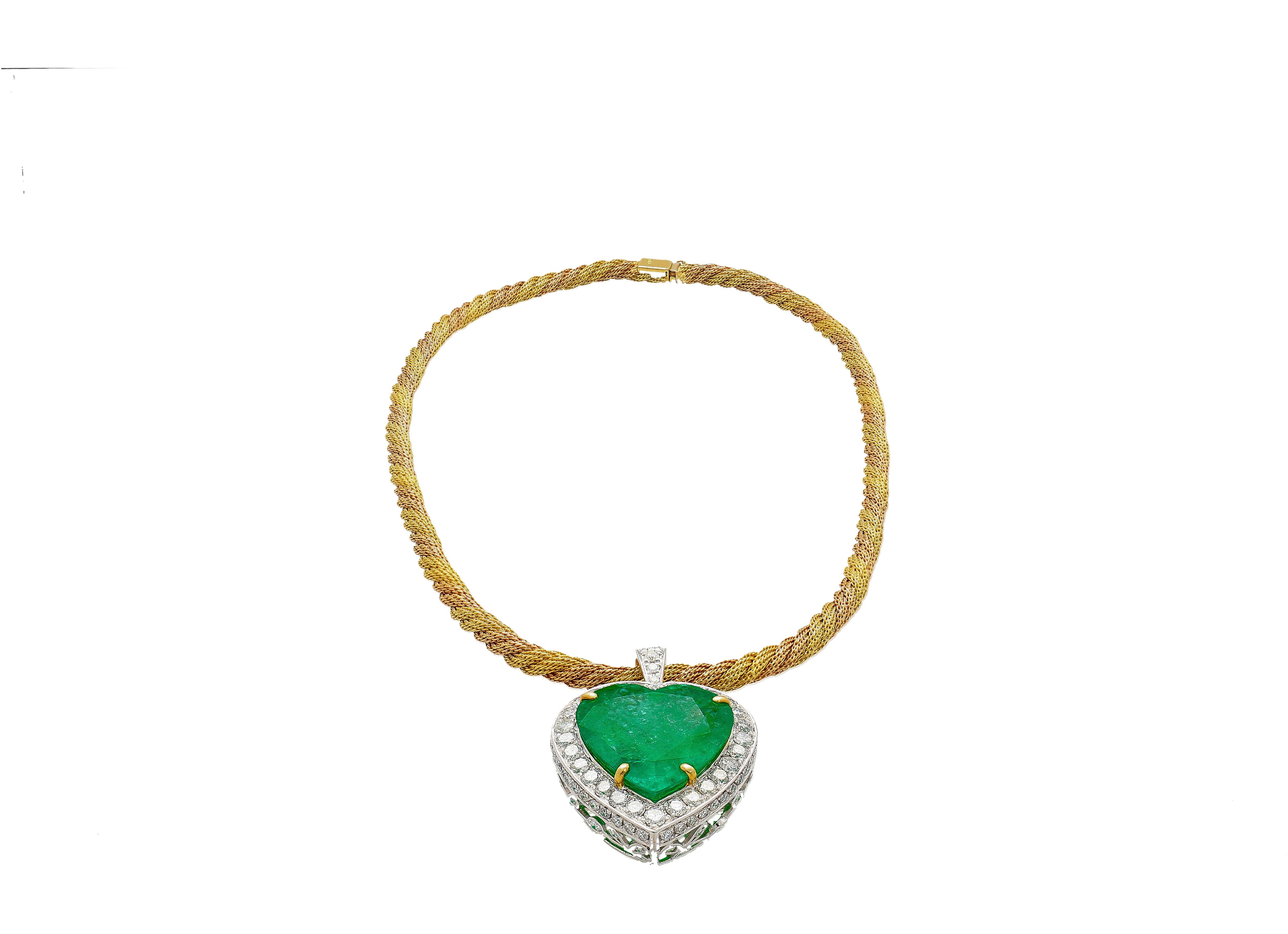 44 Carat Heart Shaped Green Emerald Pendant with Diamond Side Stone in 18K Gold  In New Condition For Sale In Miami, FL