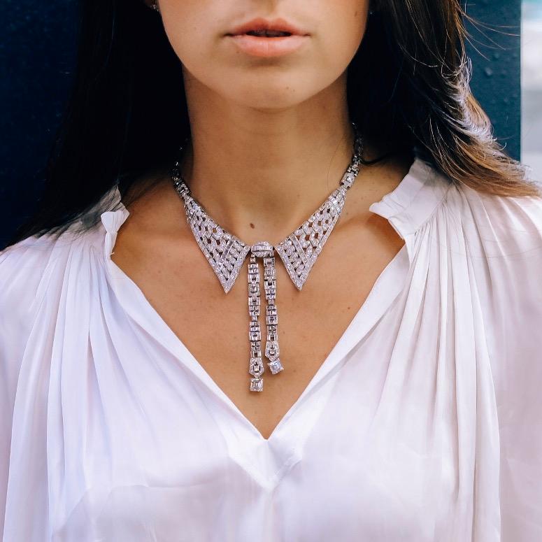 44 Carats Art Deco Platinum Collar Lavalier Diamond Necklace For Sale 1