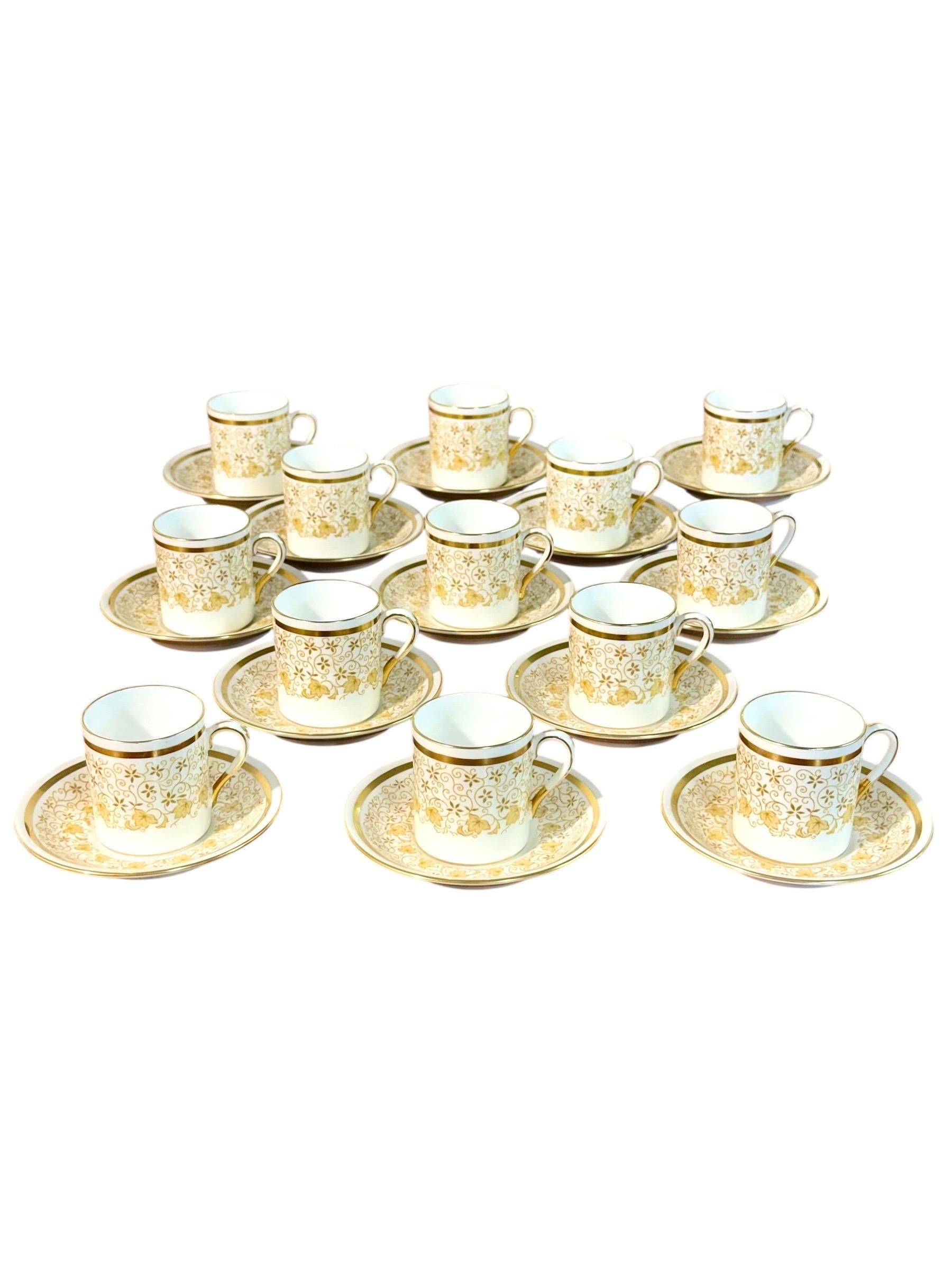44-Piece Royal Tuscan Gold and White Bone China Coffee & Tea Service In Good Condition For Sale In LA CIOTAT, FR