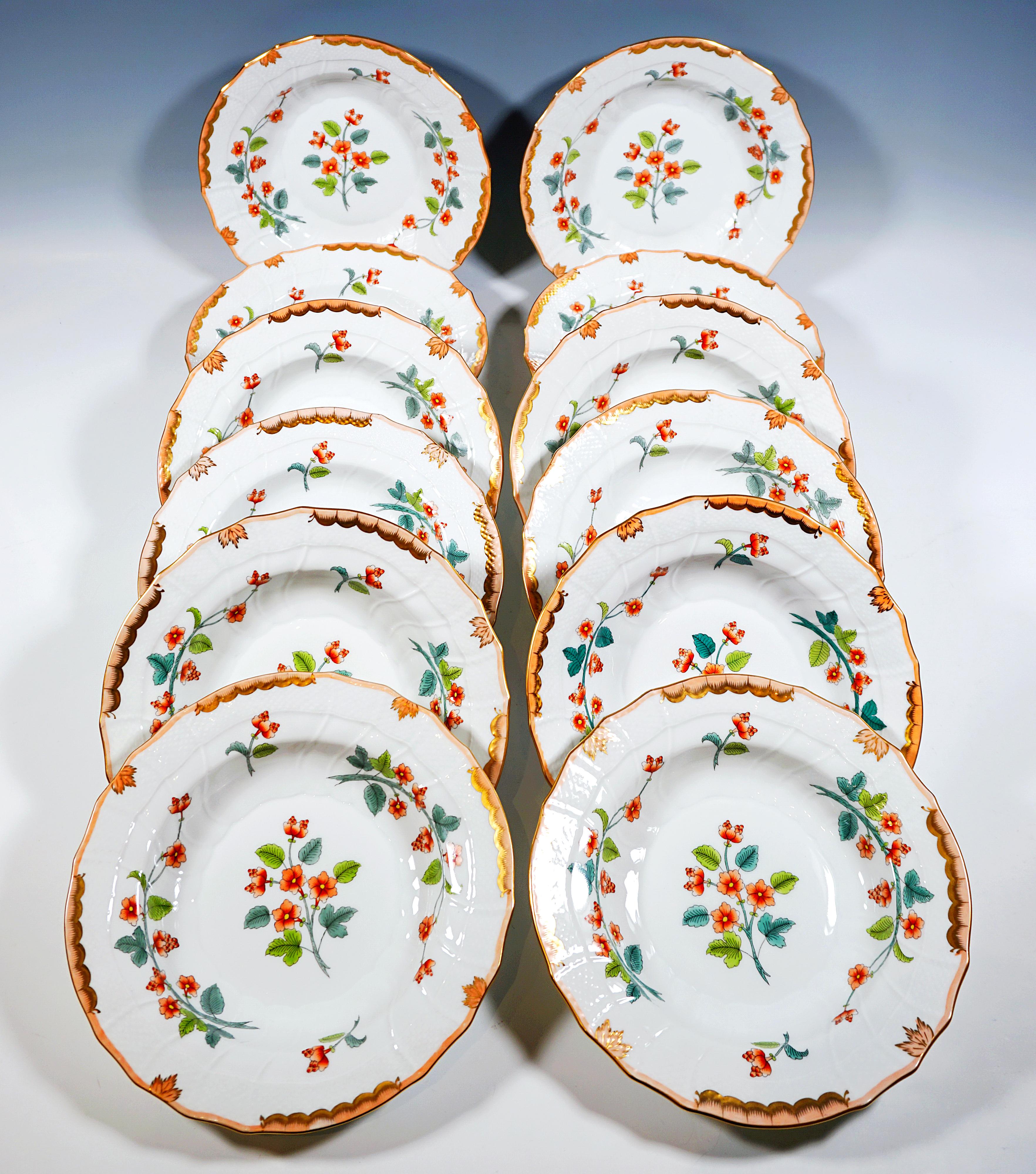 44 Pieces Windsor Flowers ' Livia ' Service de table pour 12 personnes, Herend Hongrie en vente 3