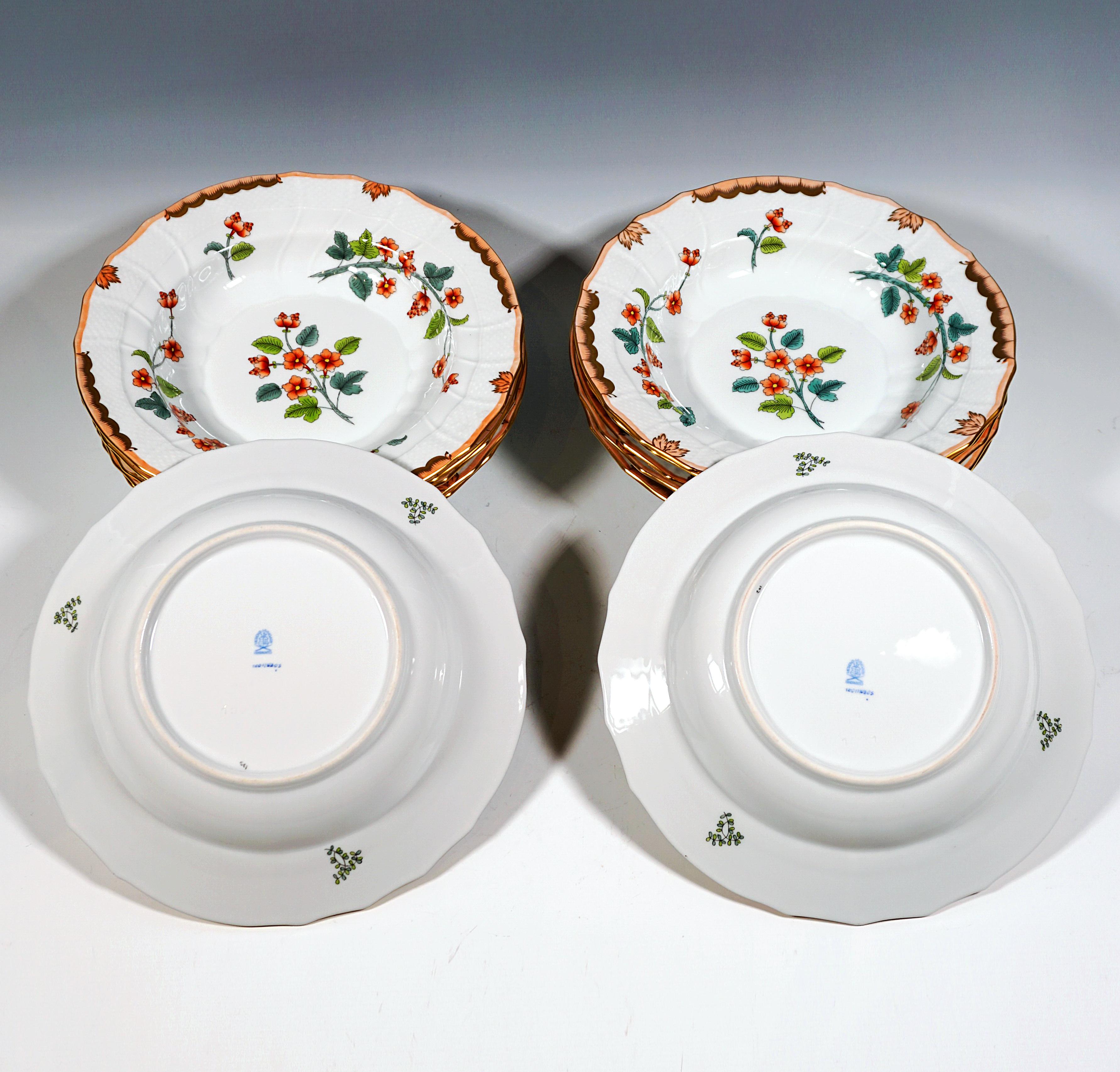 44 Pieces Windsor Flowers ' Livia ' Service de table pour 12 personnes, Herend Hongrie en vente 4