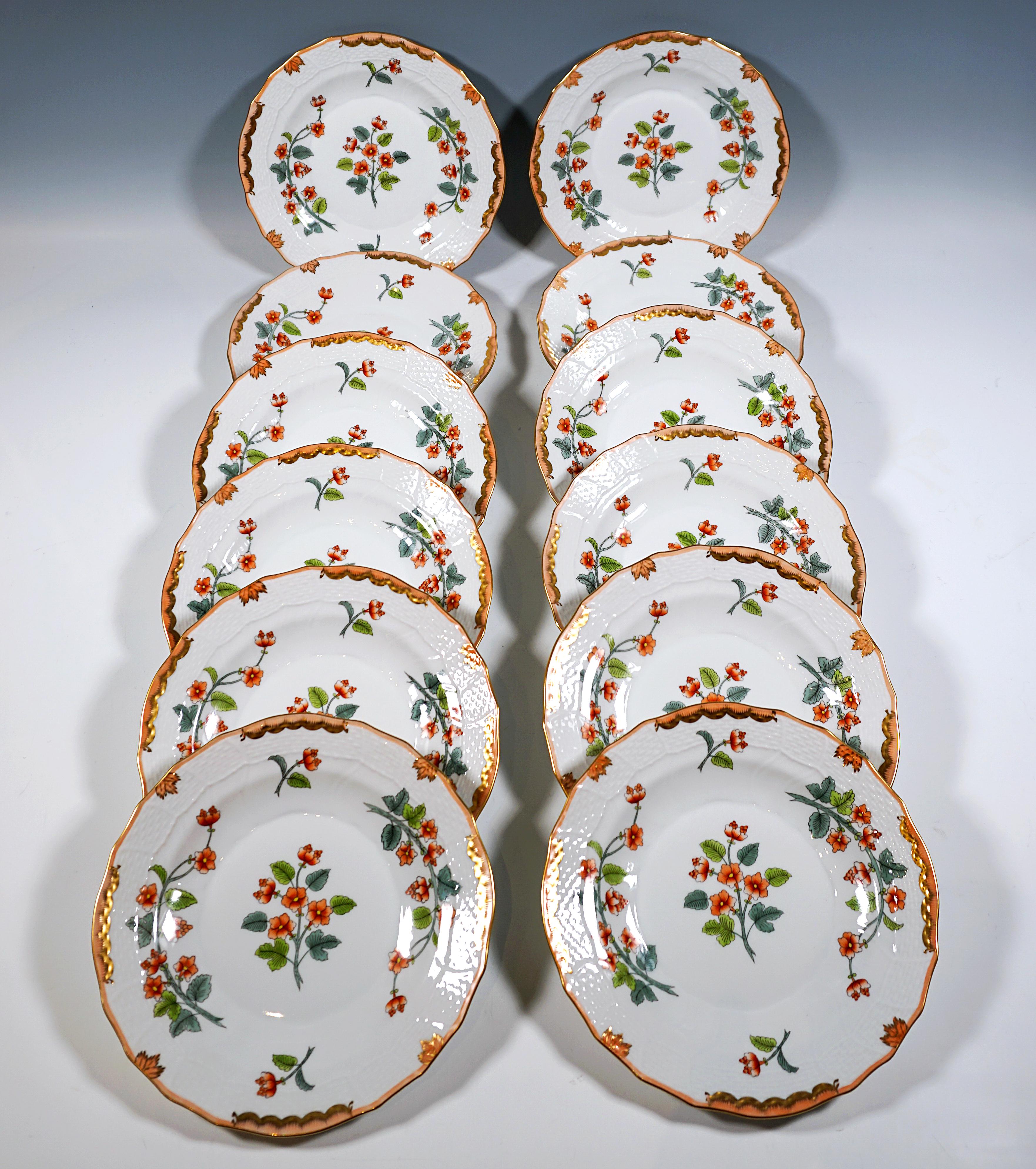 44 Pieces Windsor Flowers ' Livia ' Service de table pour 12 personnes, Herend Hongrie en vente 5