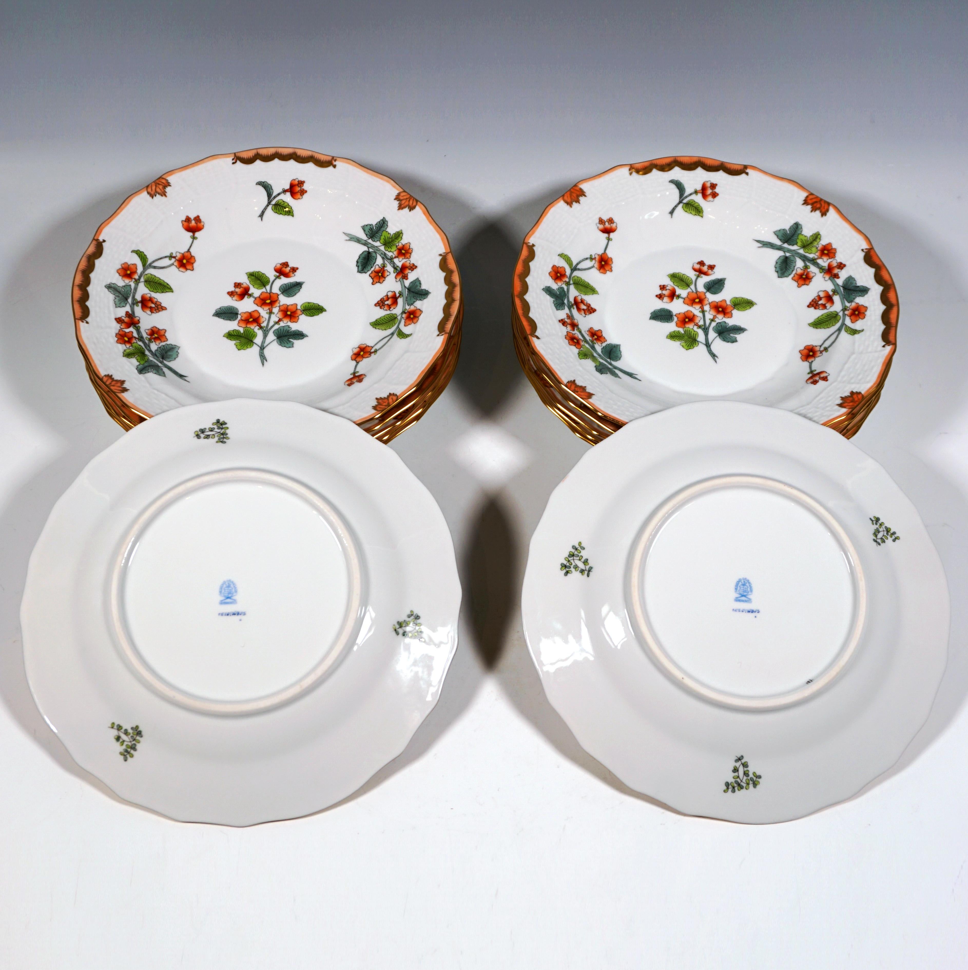 44 Pieces Windsor Flowers ' Livia ' Service de table pour 12 personnes, Herend Hongrie en vente 6