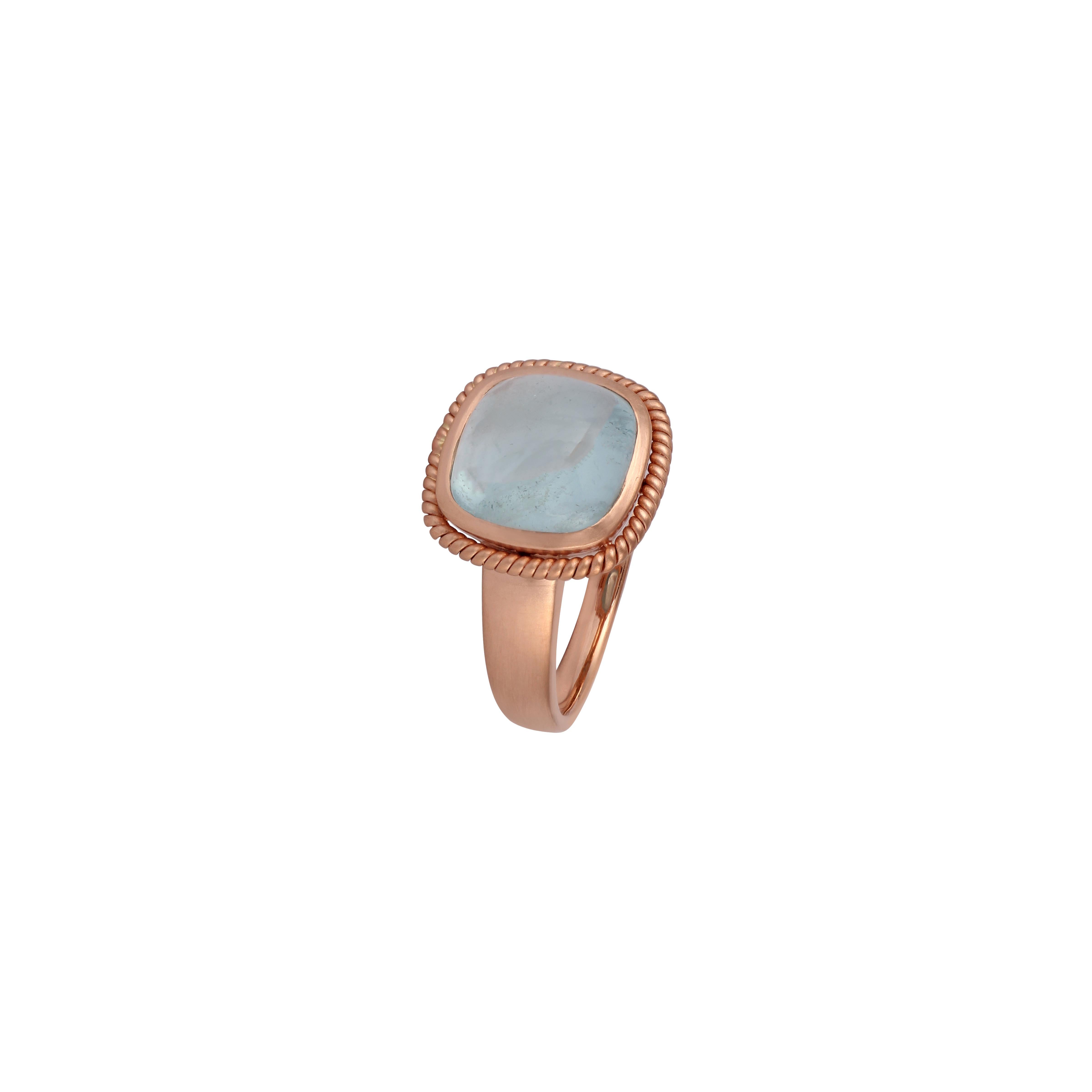 Cabochon 4.40 Carat Aquamarine Ring Studded in 18k Rose Gold For Sale