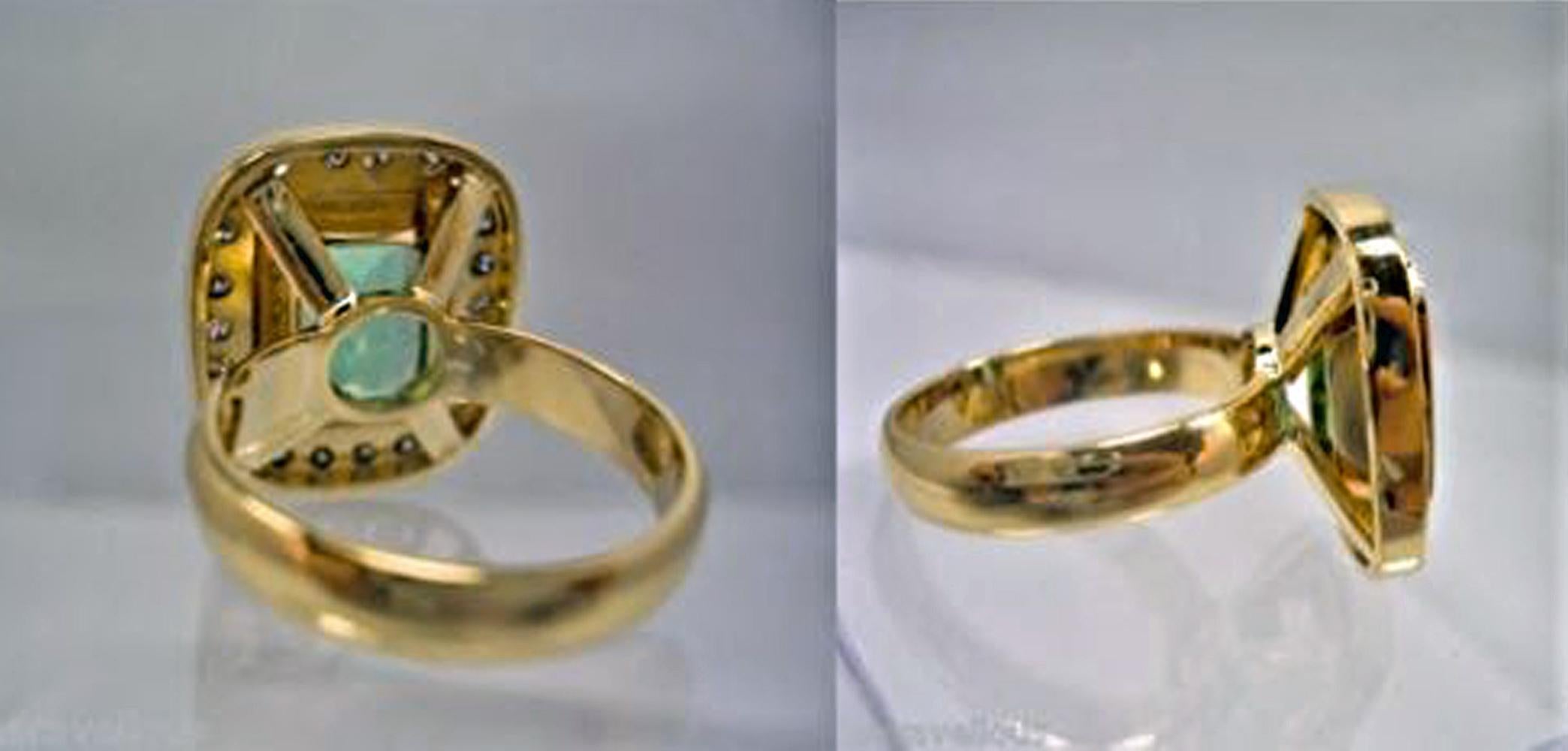 Women's 4.40 Carat Emerald Cut Colombian Emerald Diamond Halo Ring 18 Karat Gold For Sale