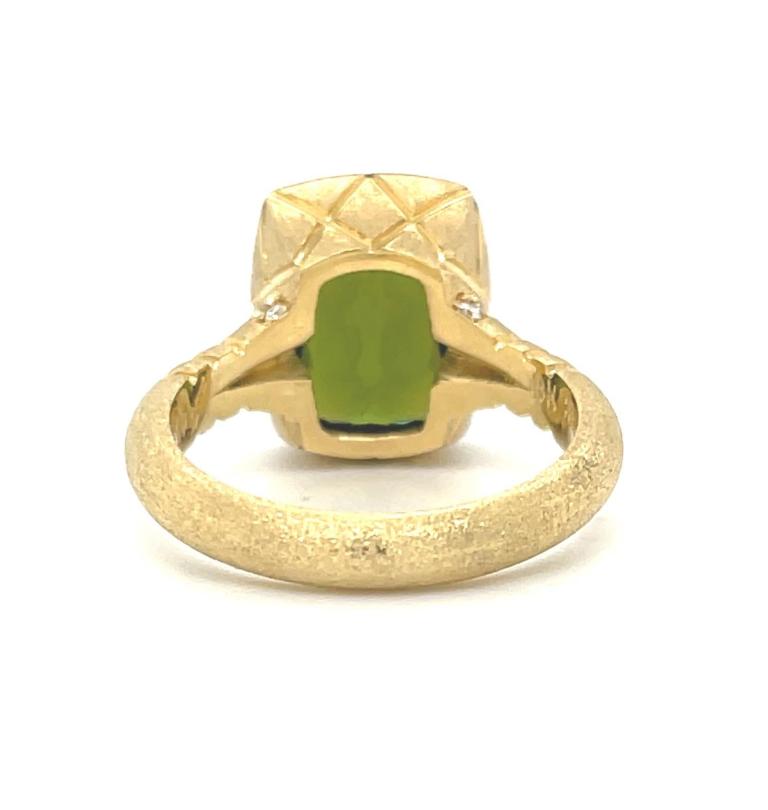Cushion Cut Green Tourmaline and Diamond Ring in 18k Yellow Gold, 4.40 Carats For Sale