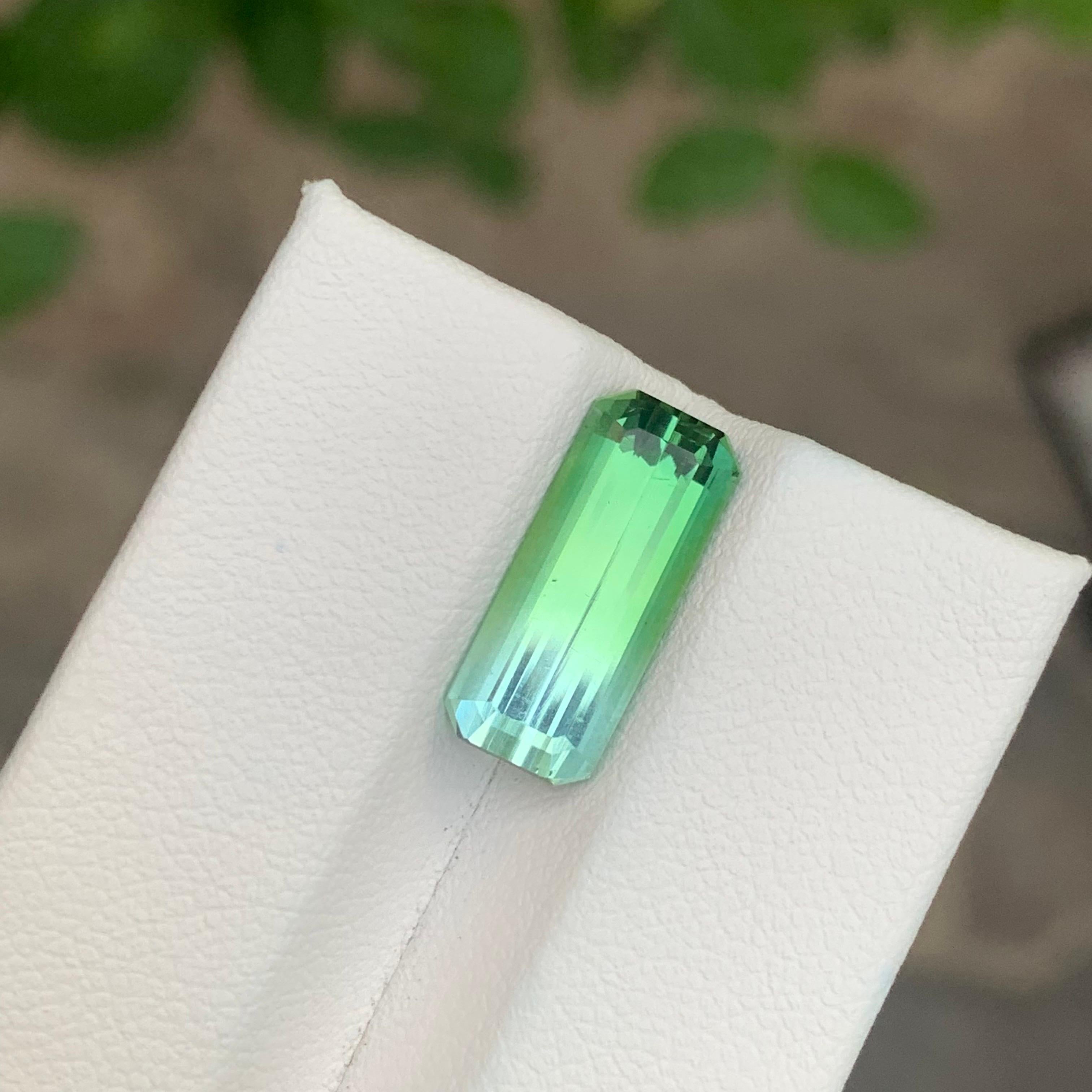 4,40 Karat Natürlicher zweifarbiger Turmalin Smaragdform Loser Edelstein (Arts and Crafts) im Angebot