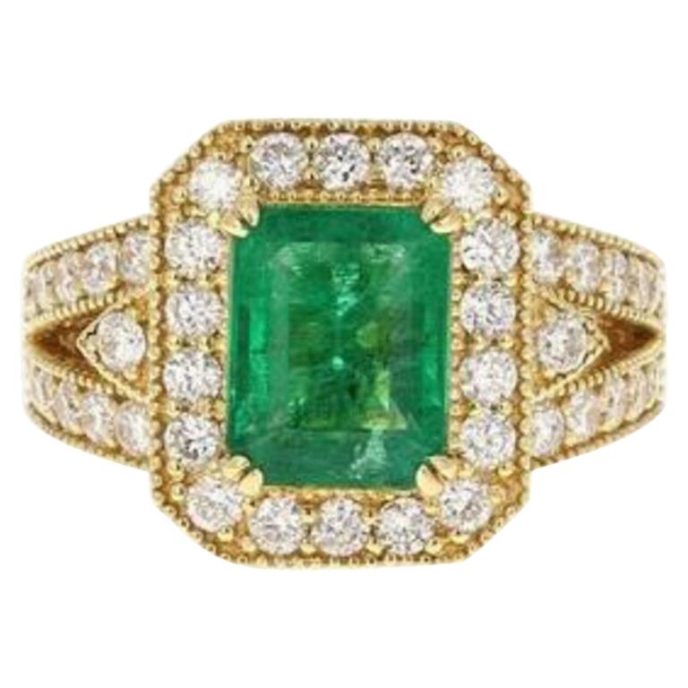 4.40 Carat Natural Emerald and Diamond 14 Karat Solid Yellow Gold Ring For Sale