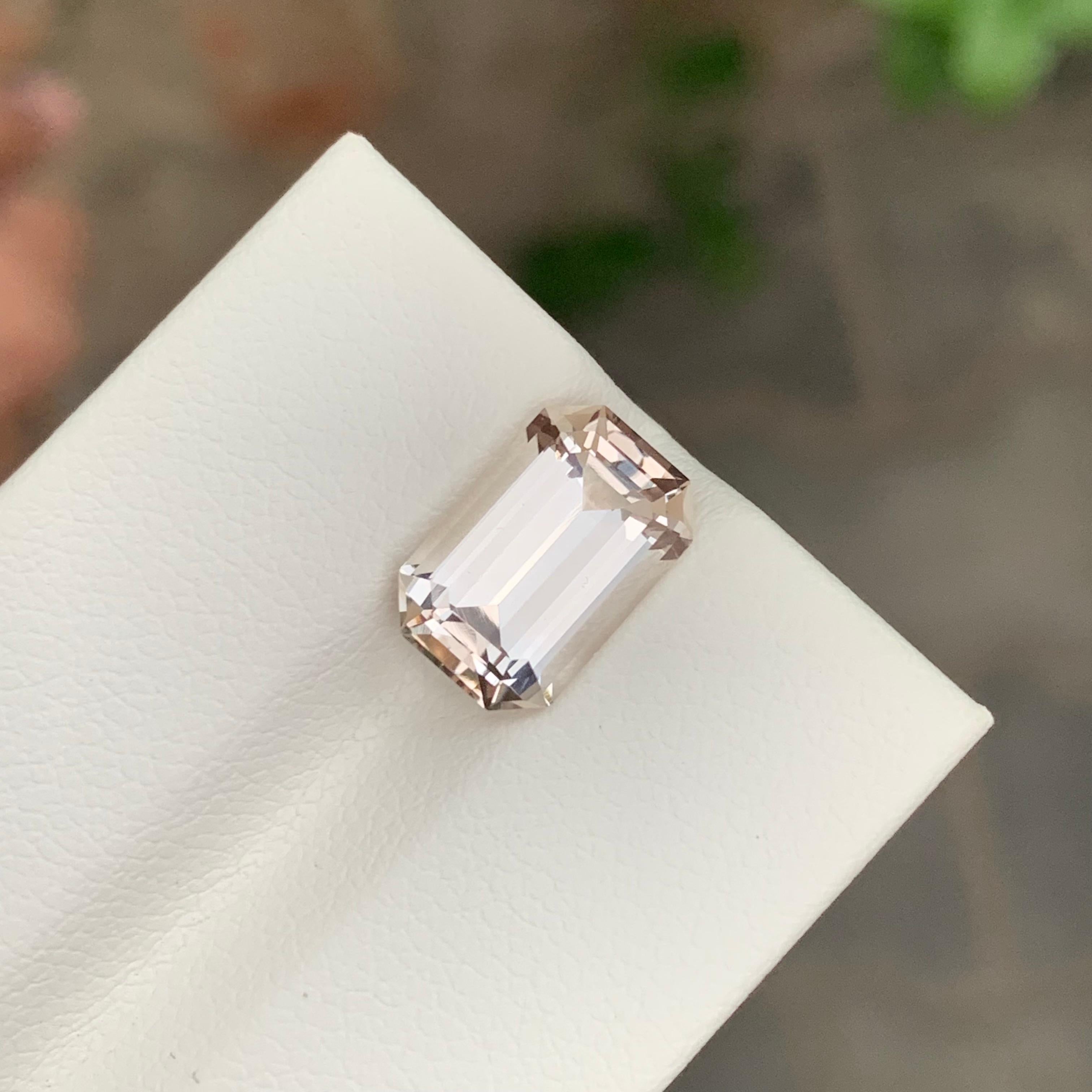 Schöne 4,40 Karat natürlichen Topas Smaragd Form Edelstein (Arts and Crafts) im Angebot