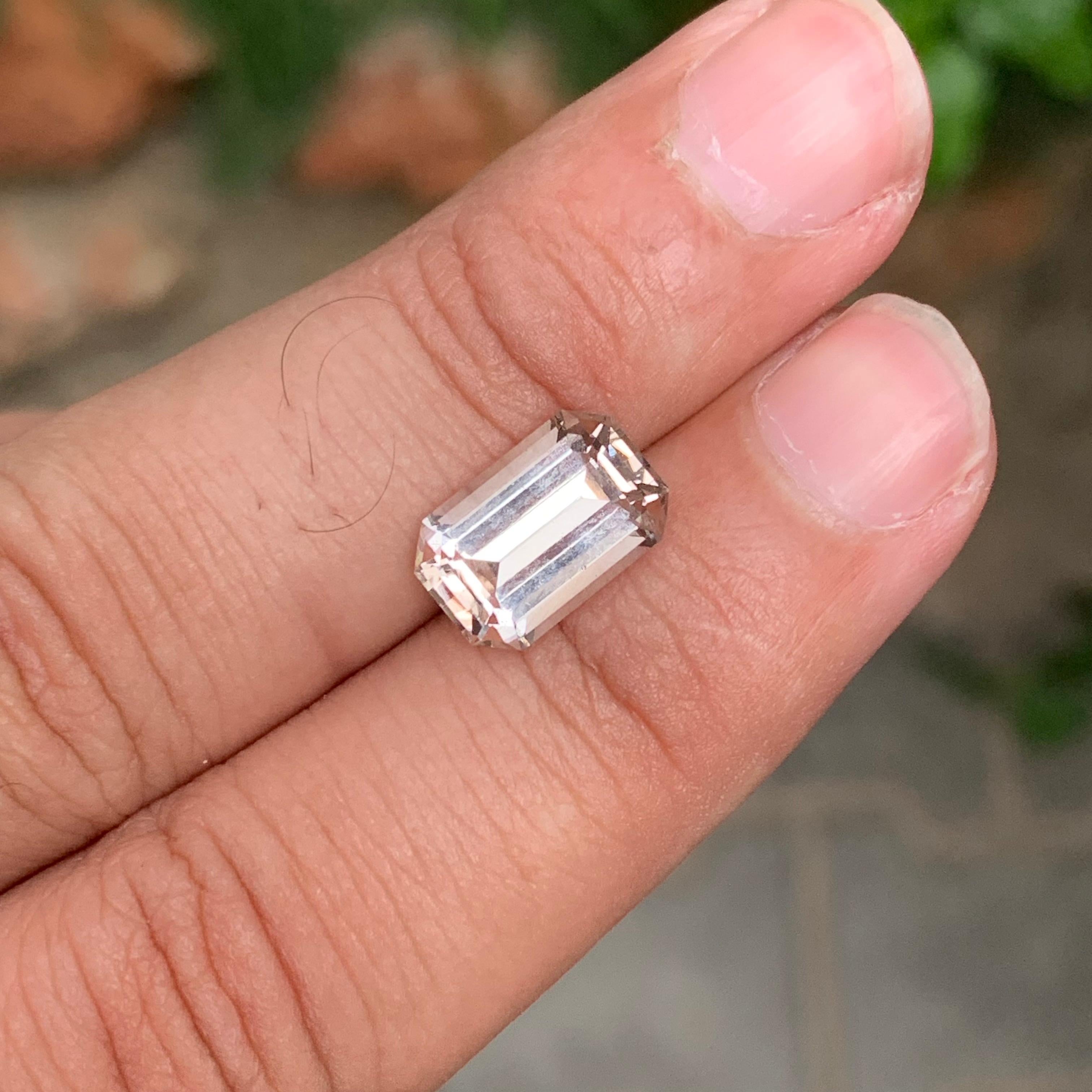 Schöne 4,40 Karat natürlichen Topas Smaragd Form Edelstein im Angebot 2