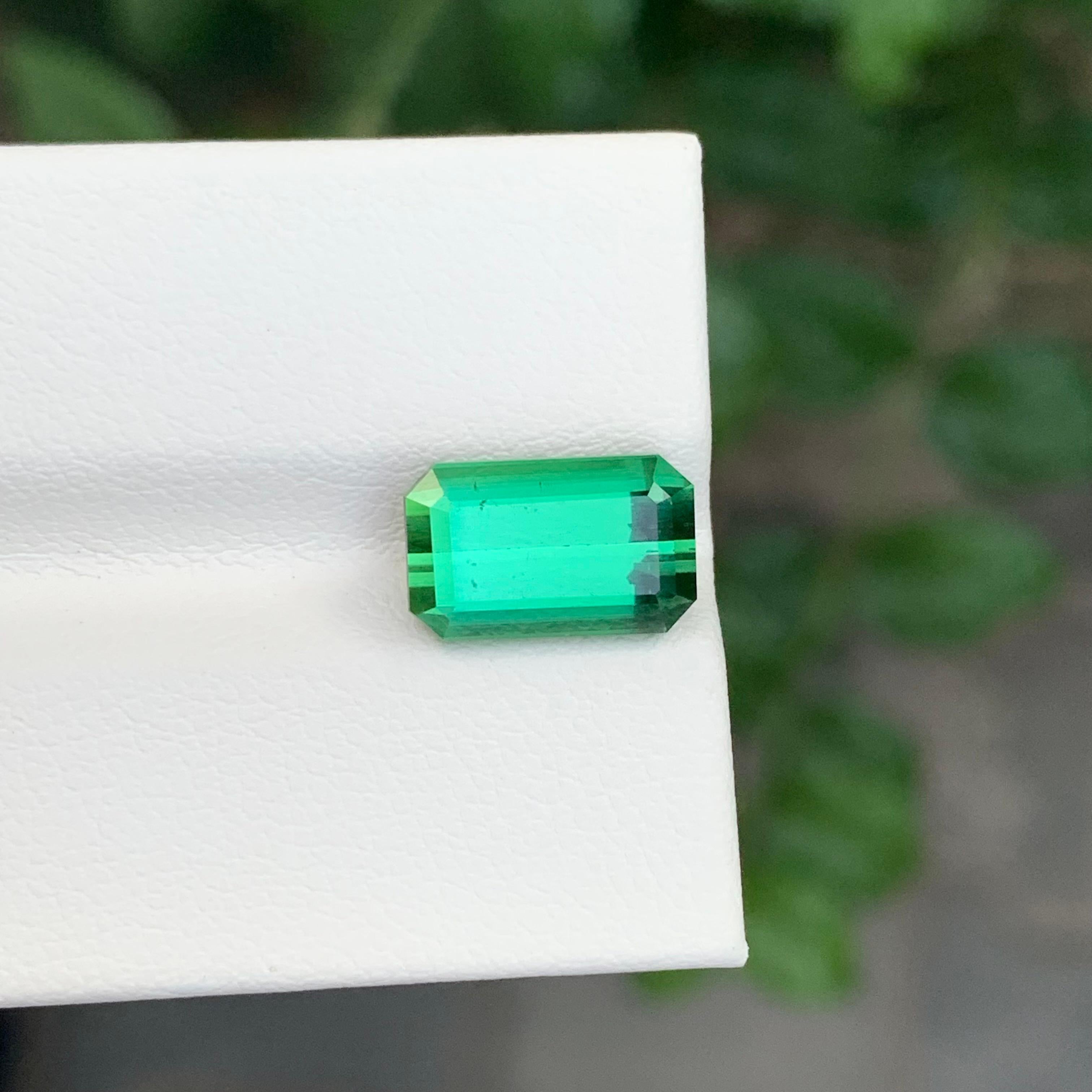 4.40 Carat Natural Loose Green Tourmaline Emerald Shape Gemstone (pierre précieuse en forme d'émeraude) Neuf - En vente à Peshawar, PK