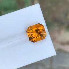 4,40 quilates de piedra natural suelta citrino maraba en forma de esmeralda procedente de Brasil