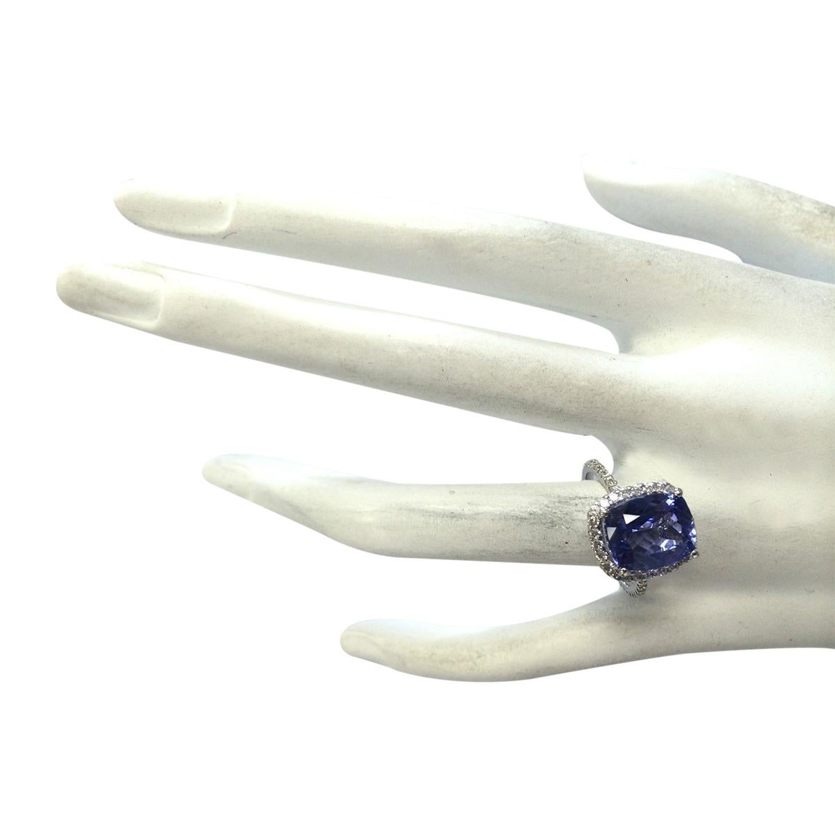 Tanzanite Diamond Ring In 14 Karat White Gold In New Condition For Sale In Manhattan Beach, CA